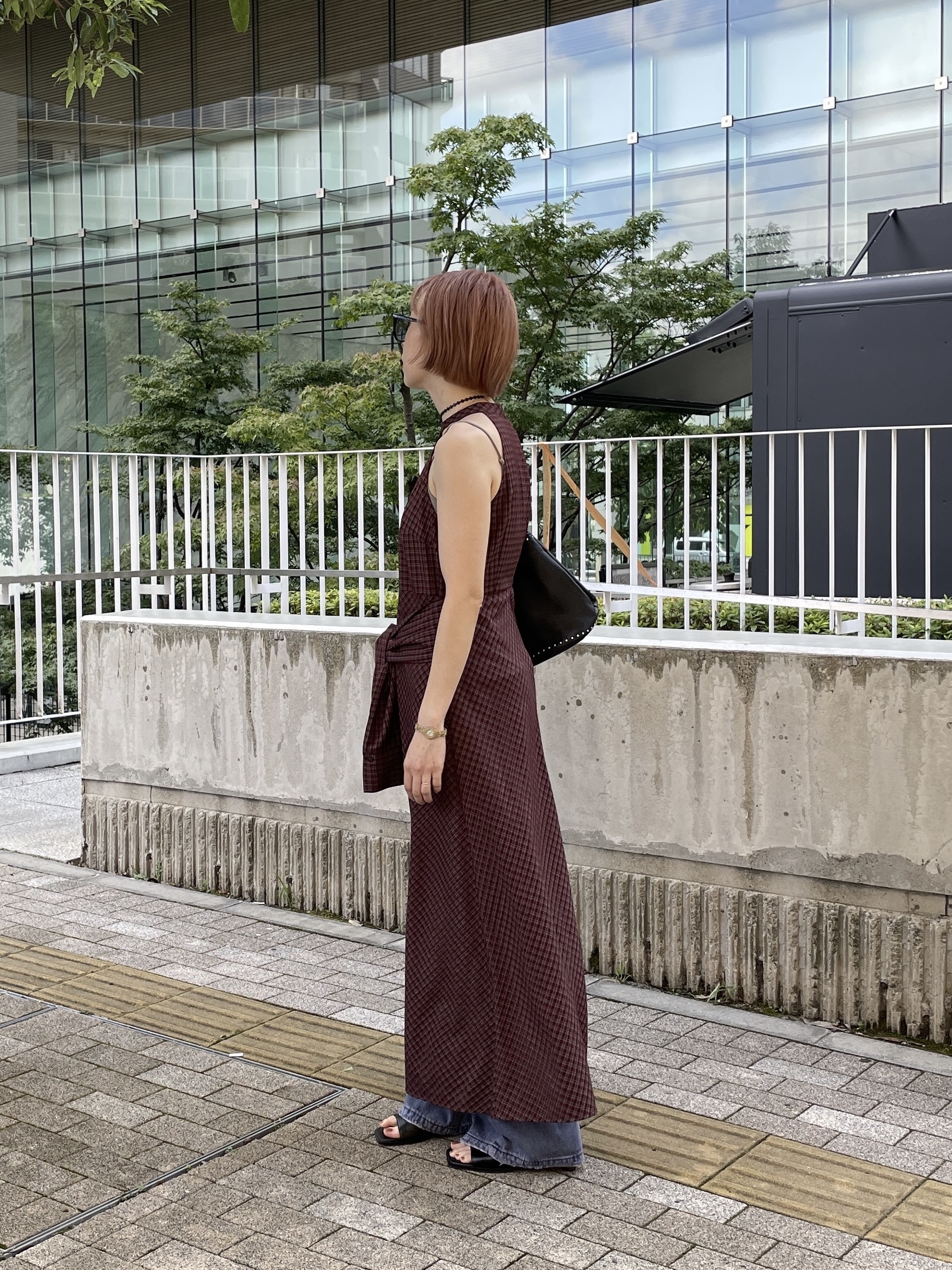 mikuさんの「INDIVI｜サイドギャザー ワイドデニム」を使ったコーディネート