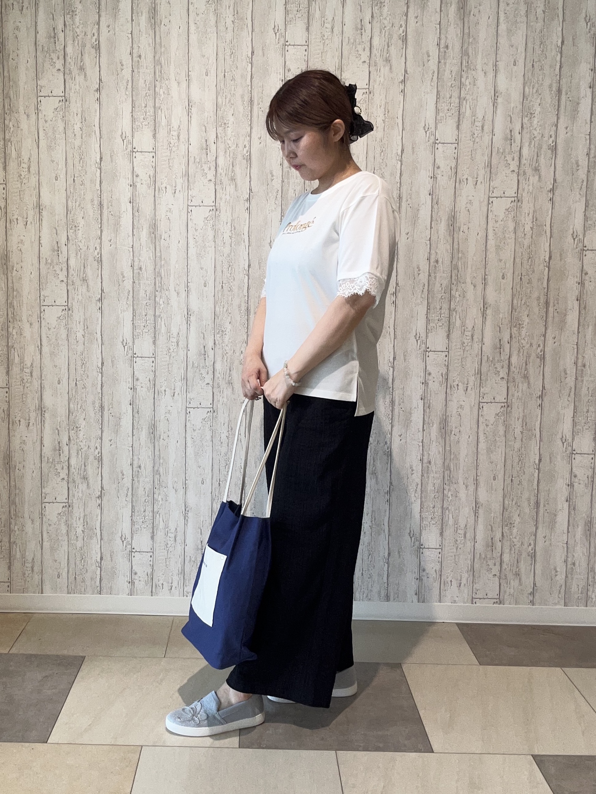 yokoさんの「SHOO･LA･RUE｜【ひんやり/UV/S-LL】柄アソート お袖レースが旬顔 上品に決まる大人Tシャツ」を使ったコーディネート