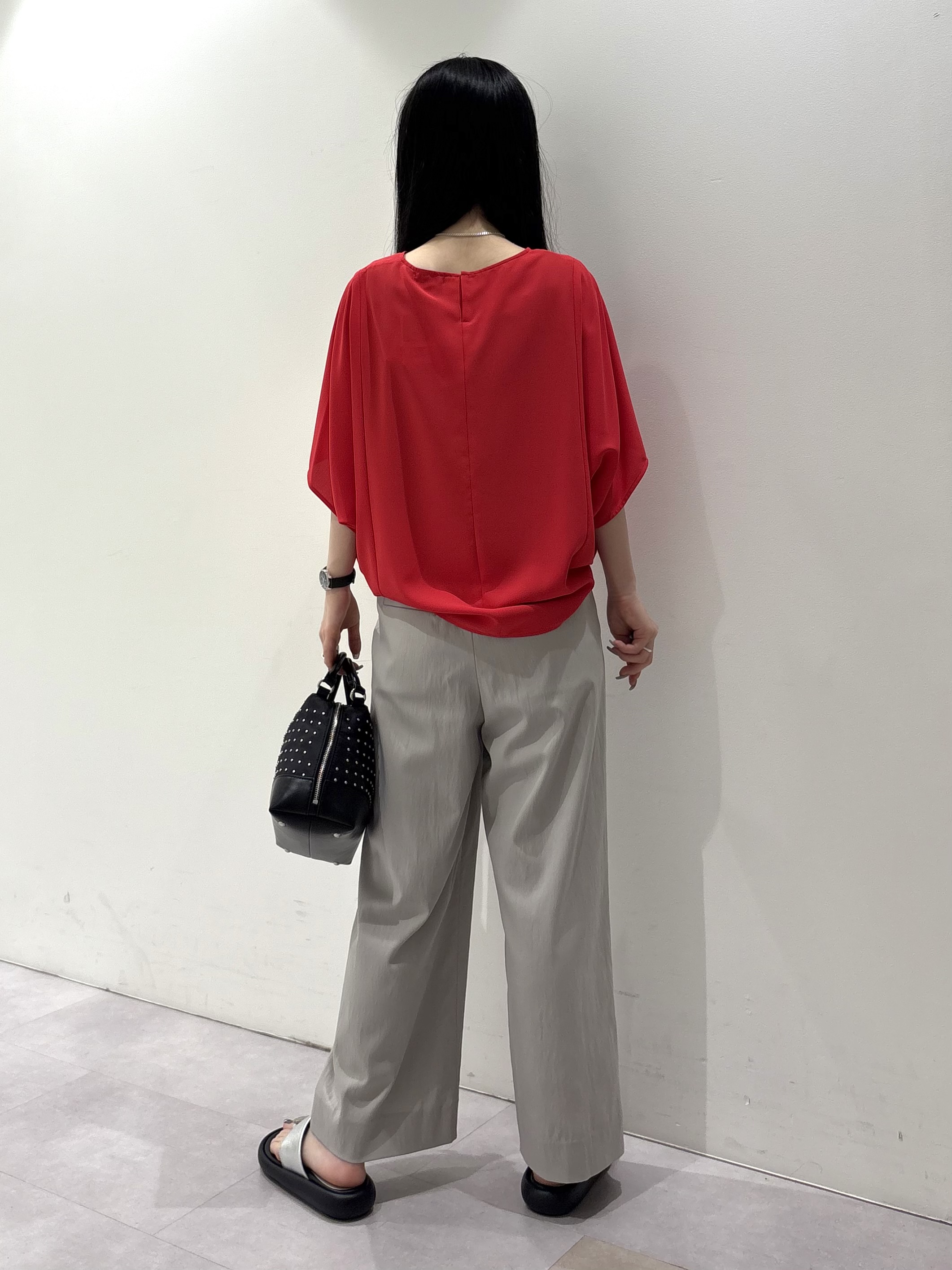 KEIKOさんの「INDIVI｜【UVケア／接触冷感】ジョーゼットドルマンブラウス」を使ったコーディネート