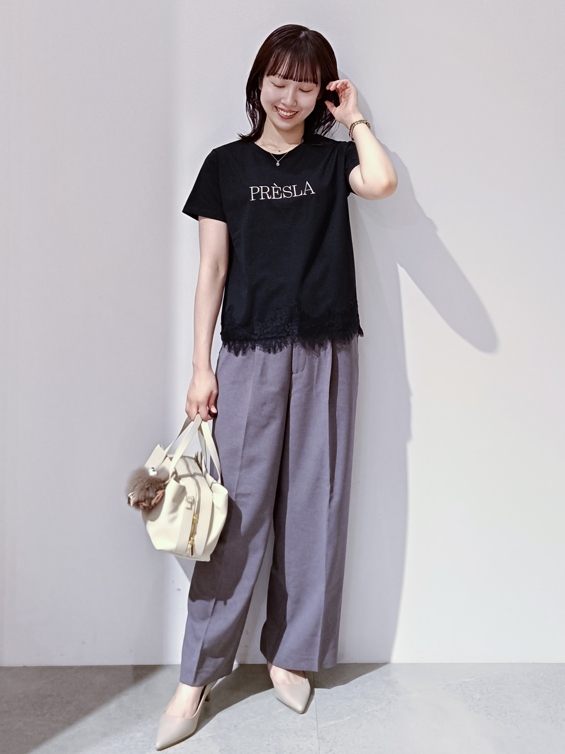 のんさんの「OPAQUE.CLIP｜【接触冷感／UVケア】裾レースロゴTシャツ《洗濯機OK／S-3L》」を使ったコーディネート