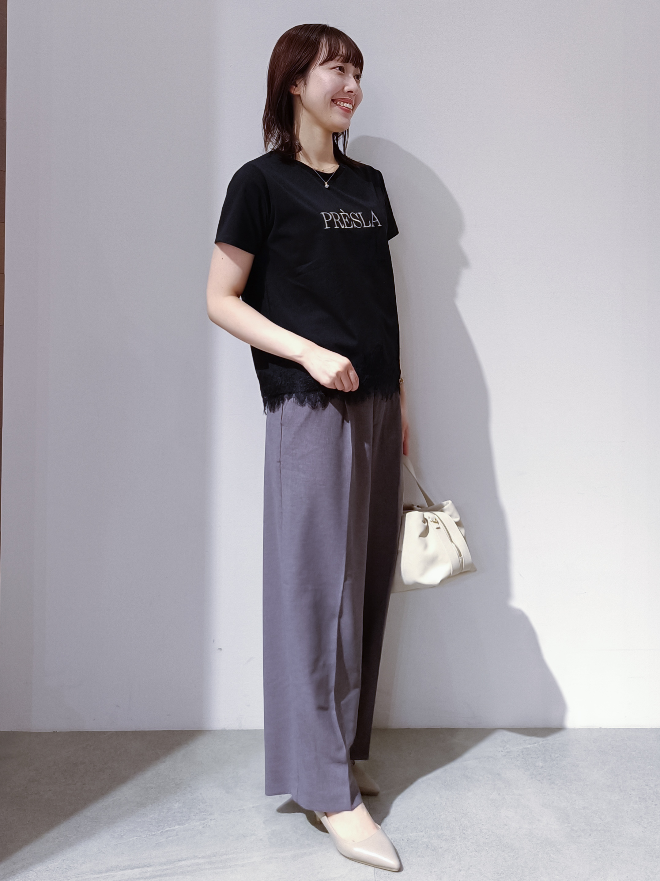 のんさんの「OPAQUE.CLIP｜【接触冷感／UVケア】裾レースロゴTシャツ《洗濯機OK／S-3L》」を使ったコーディネート