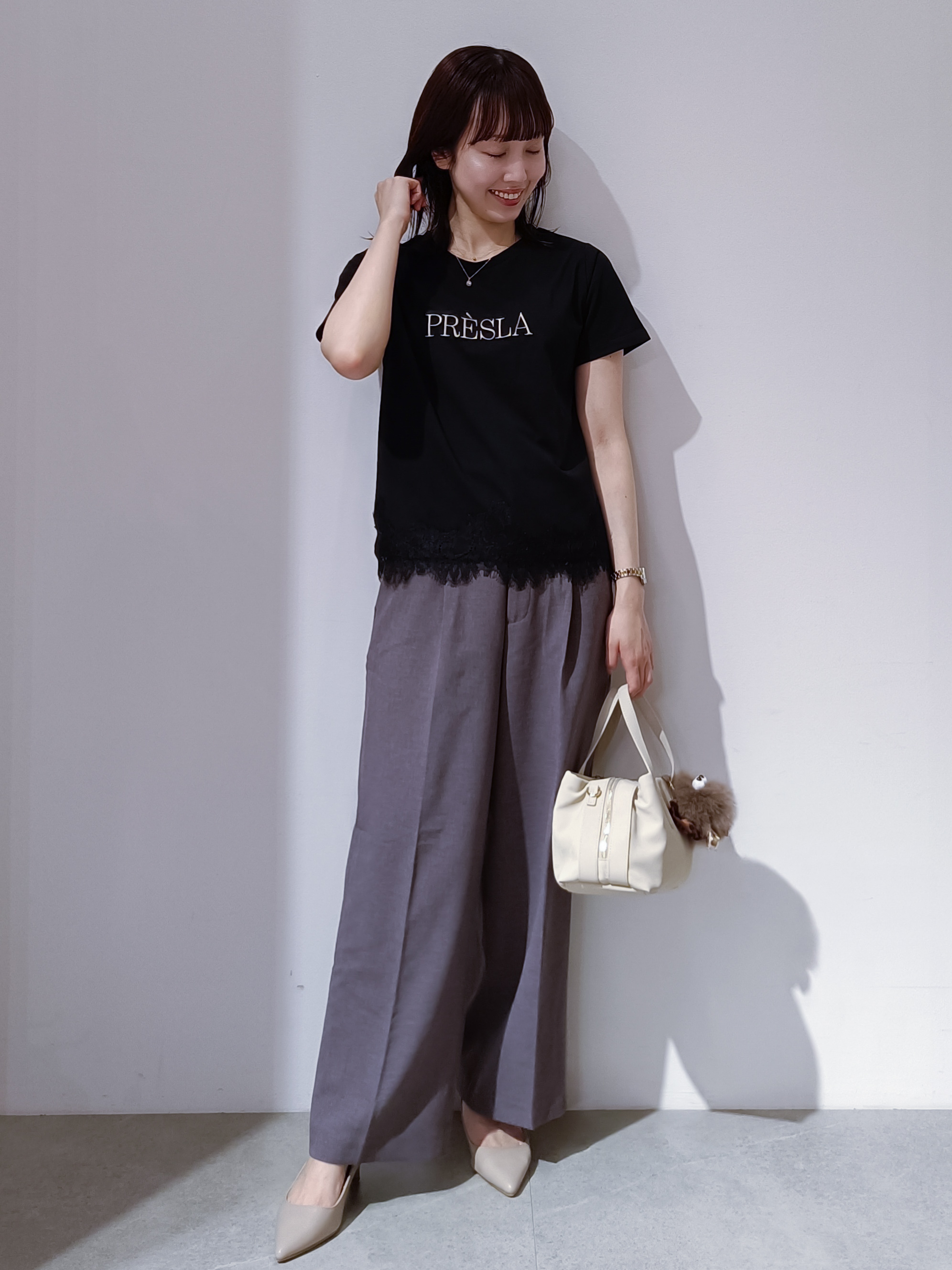 のんさんの「OPAQUE.CLIP｜【接触冷感／UVケア】裾レースロゴTシャツ《洗濯機OK／S-3L》」を使ったコーディネート