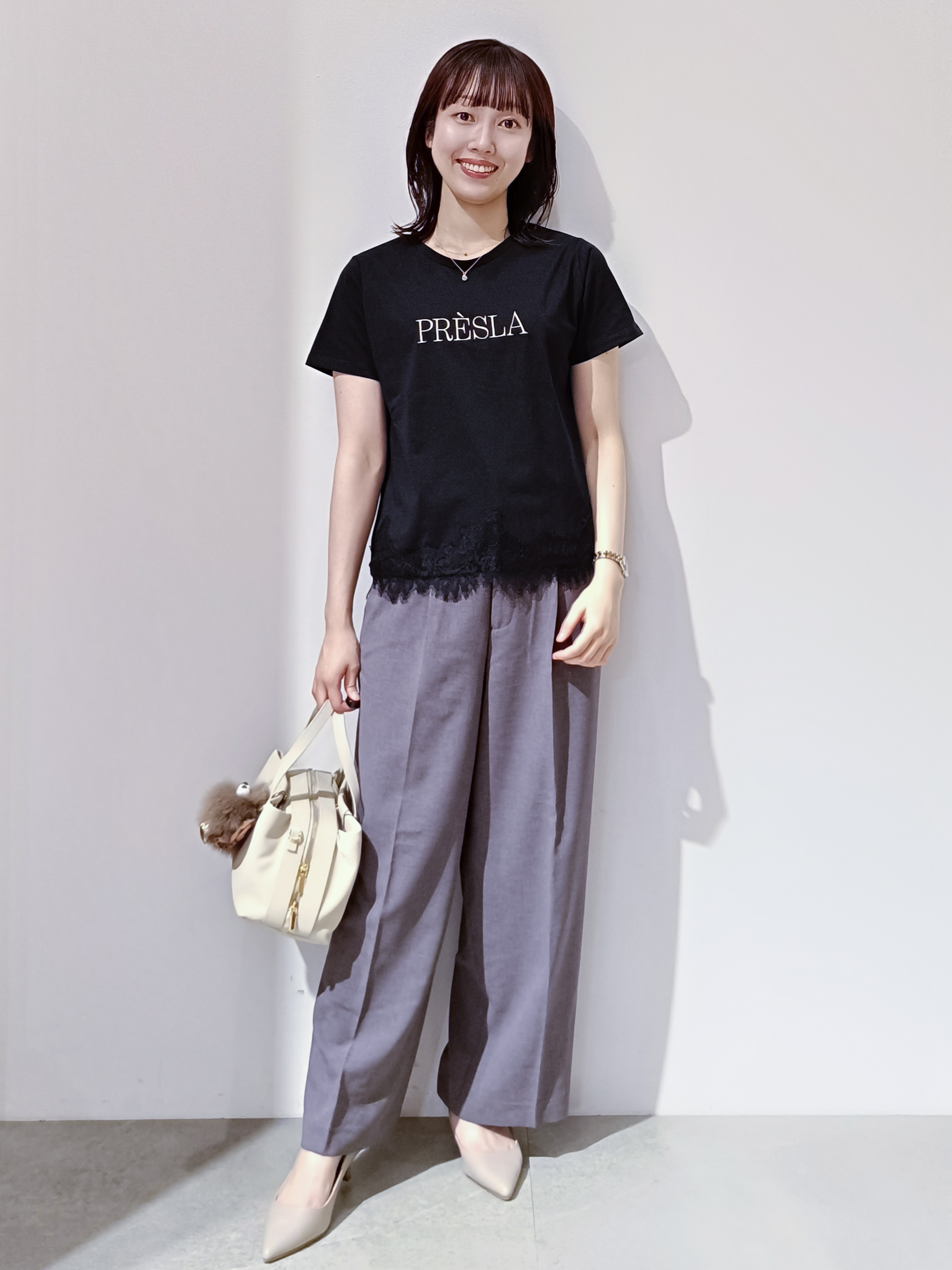 のんさんの「OPAQUE.CLIP｜【接触冷感／UVケア】裾レースロゴTシャツ《洗濯機OK／S-3L》」を使ったコーディネート