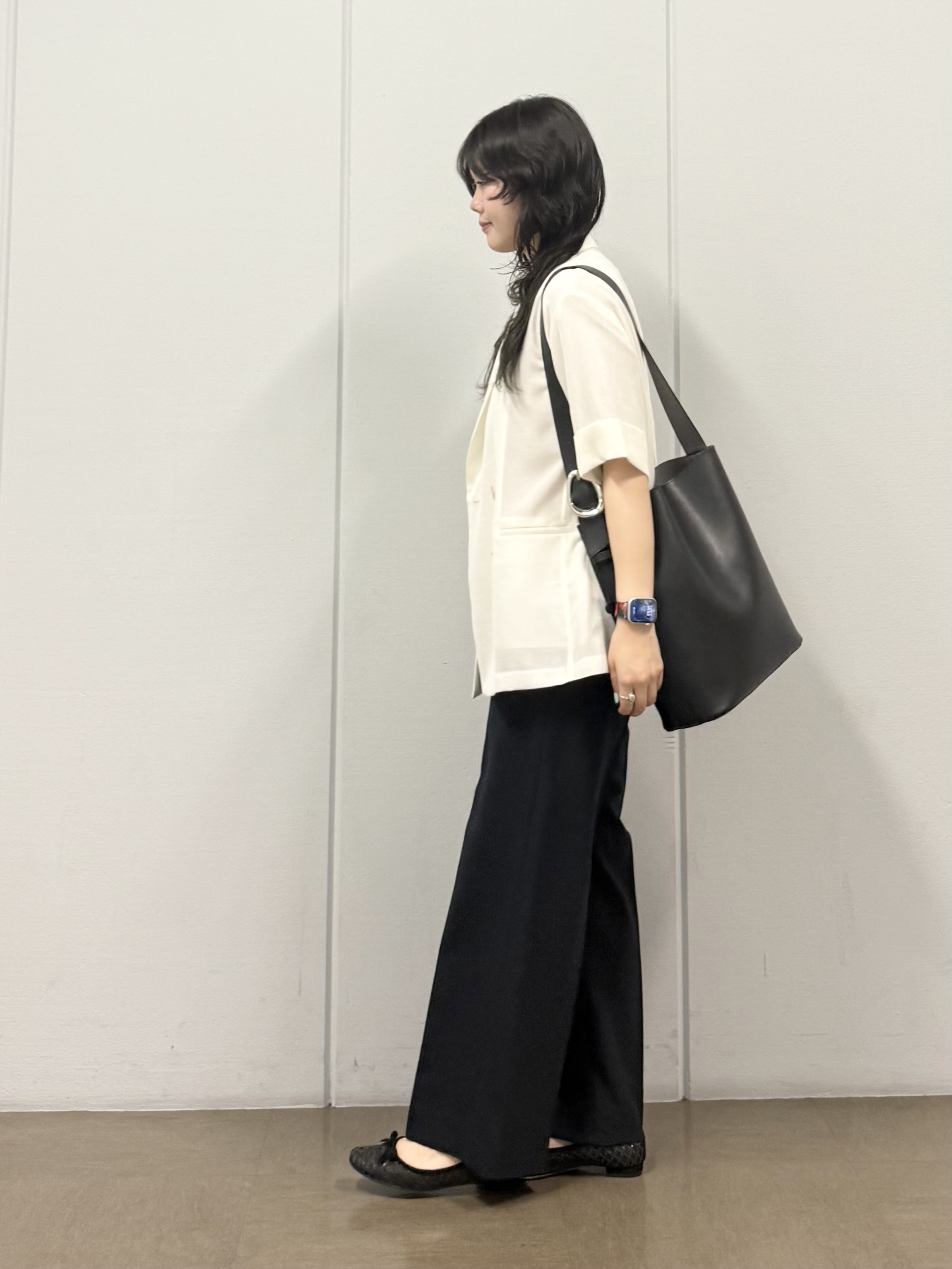mizukiさんの「INDIVI｜【抗菌防臭／消臭】上品光沢コットンTシャツ」を使ったコーディネート