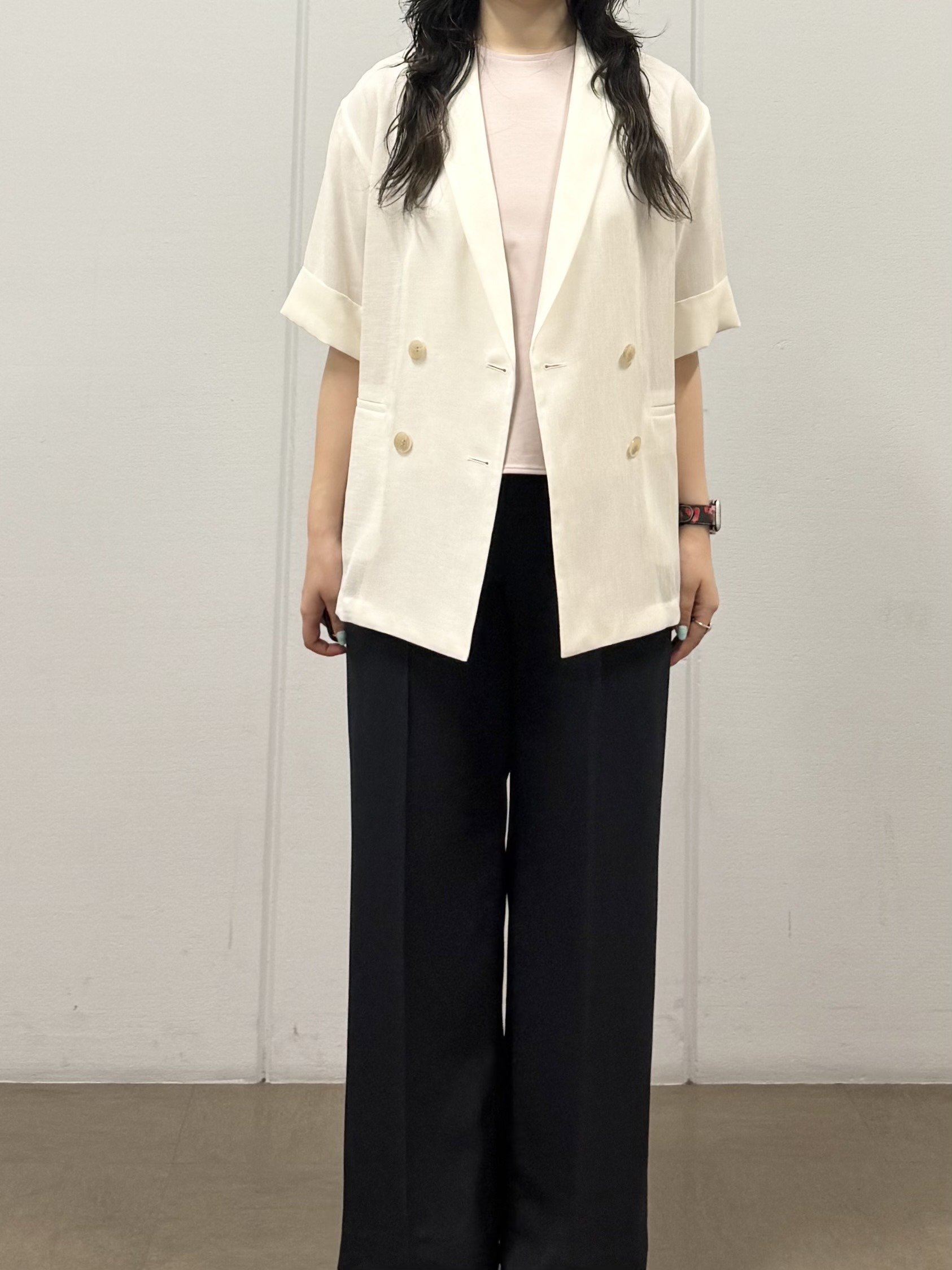 mizukiさんの「INDIVI｜【抗菌防臭／消臭】上品光沢コットンTシャツ」を使ったコーディネート