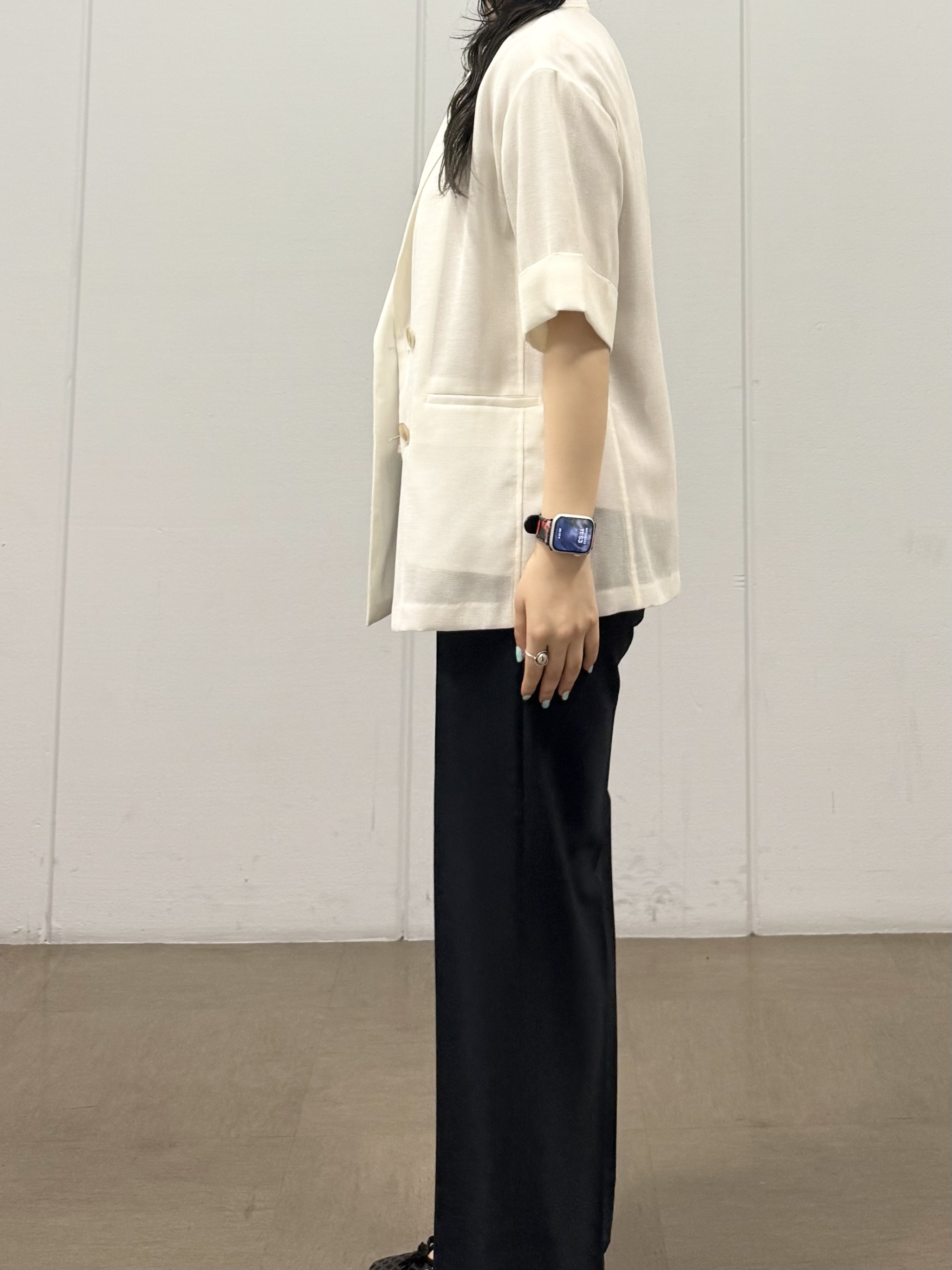 mizukiさんの「INDIVI｜【抗菌防臭／消臭】上品光沢コットンTシャツ」を使ったコーディネート
