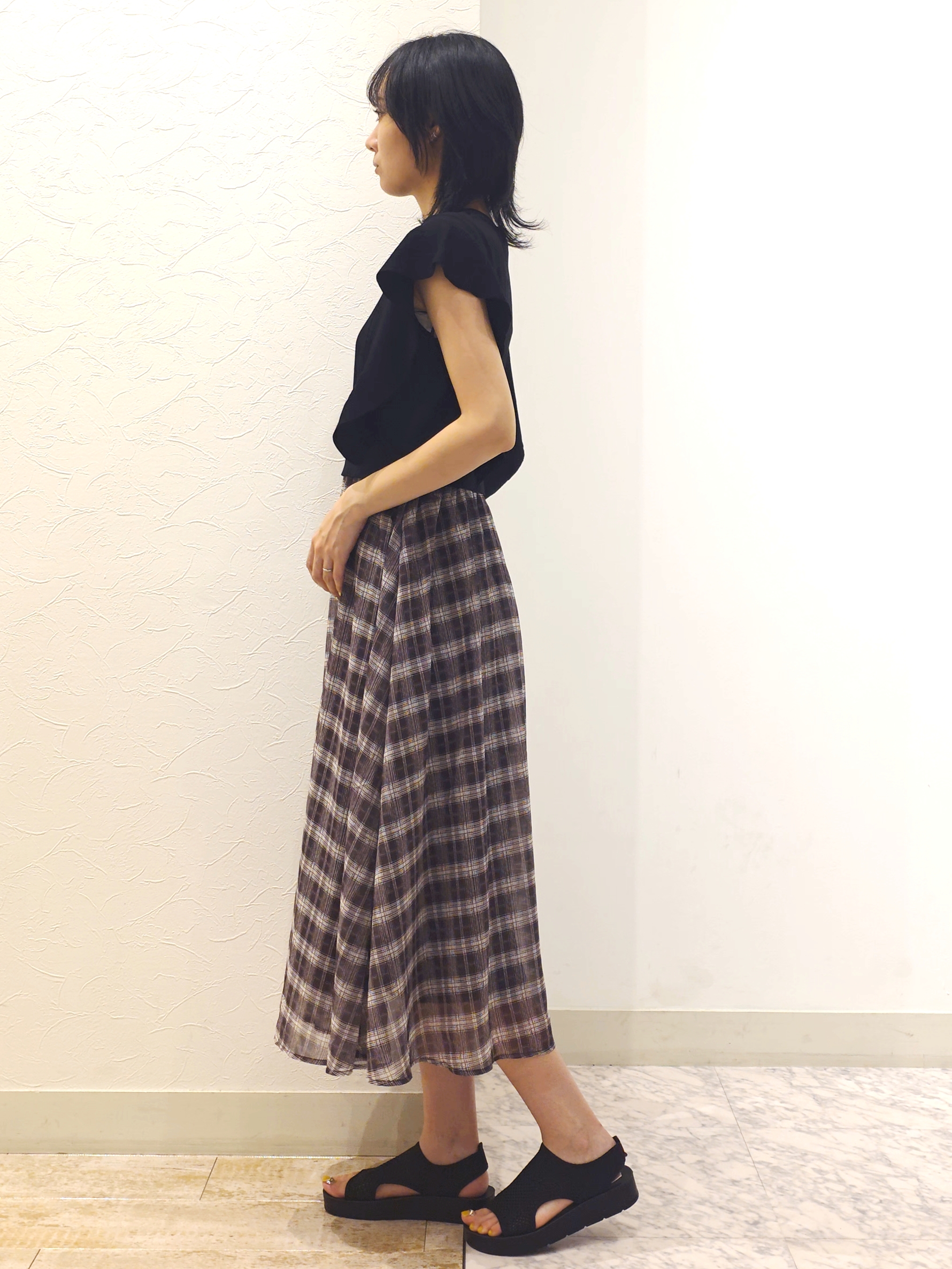 ケイさんの「grove｜【低身長さんも選べる着丈・洗濯機◎】1枚で華やか 肩フリルニットドッキングワンピース」を使ったコーディネート