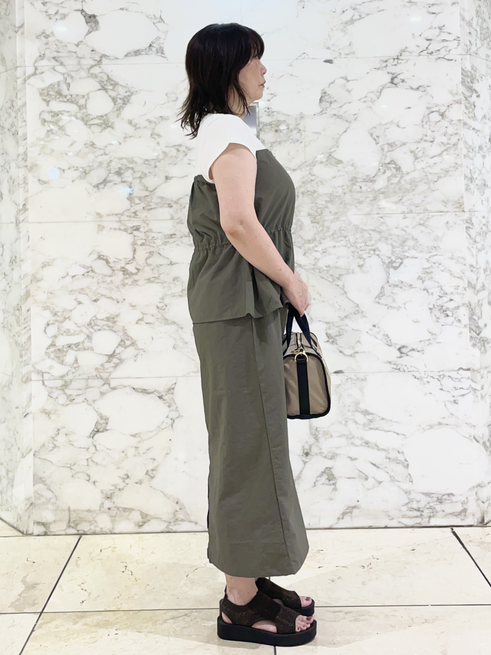 Tomoさんの「grove｜【低身長さんも選べる着丈・洗濯機◎】1枚で旬顔！Tシャツドッキングドロストワンピース」を使ったコーディネート