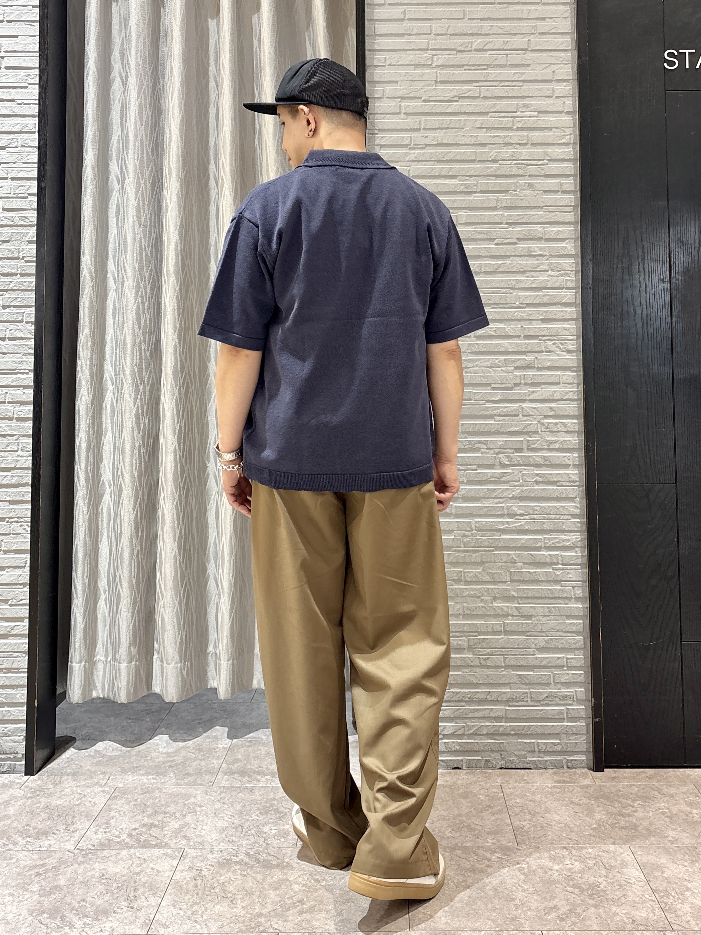 Pーyamaさんの「THE SHOP TK｜【抗菌防臭／UVカット／洗濯機OK】和紙混 半袖ニットシャツ」を使ったコーディネート
