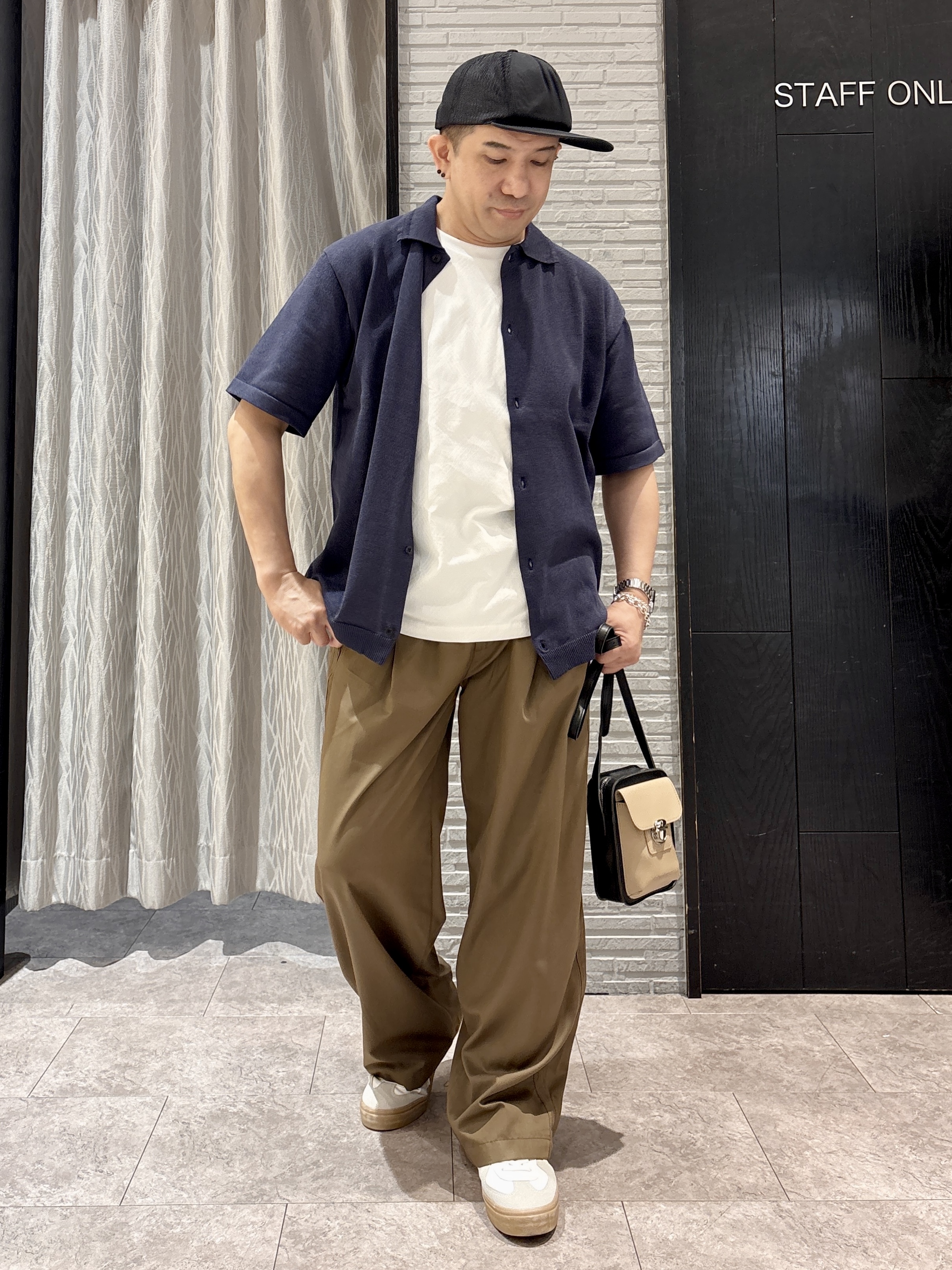 Pーyamaさんの「THE SHOP TK｜【抗菌防臭／UVカット／洗濯機OK】和紙混 半袖ニットシャツ」を使ったコーディネート