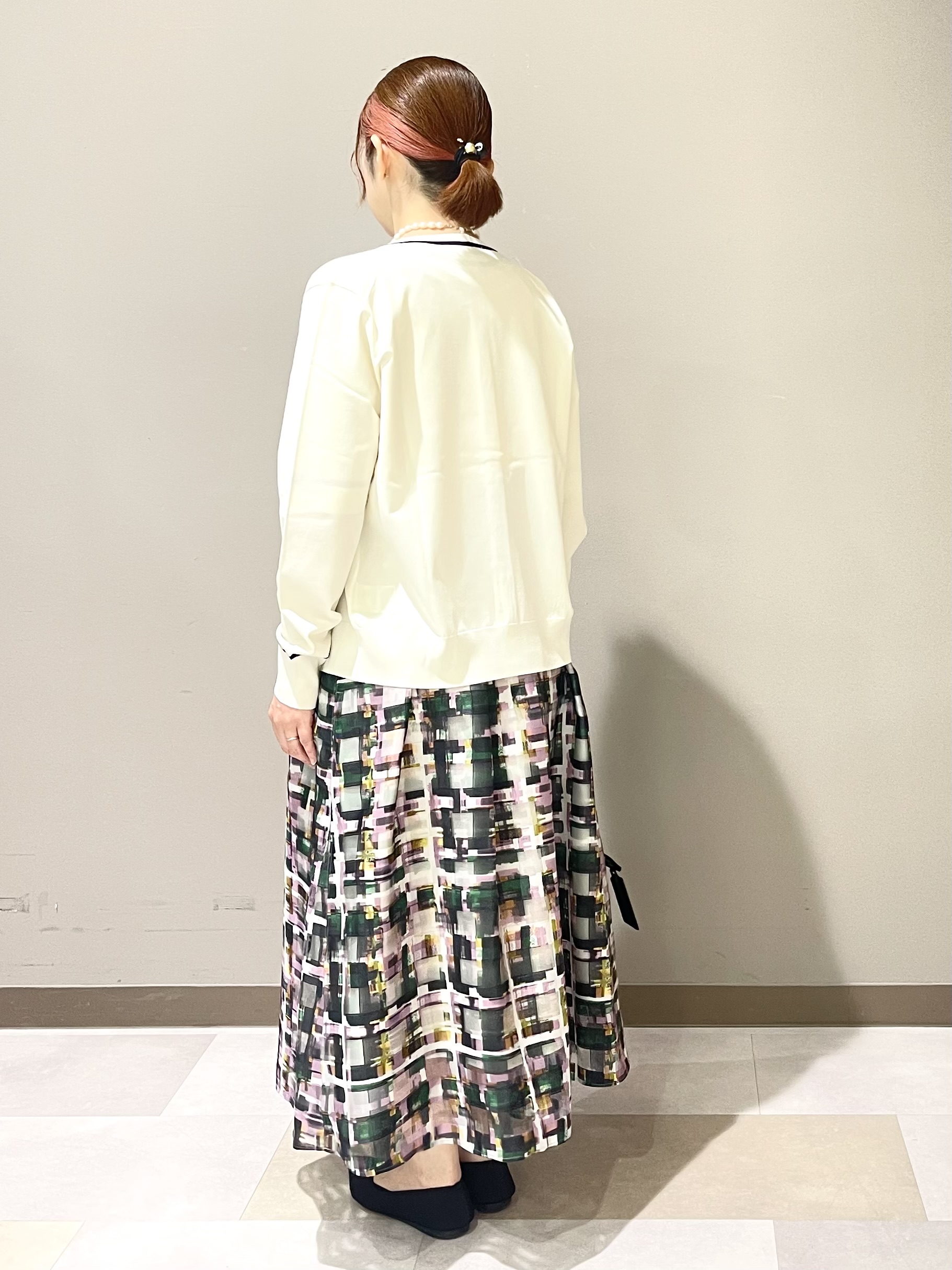 Tomoさんの「UNTITLED｜【アンサンブル可能】コンパクトニットカーディガン」を使ったコーディネート