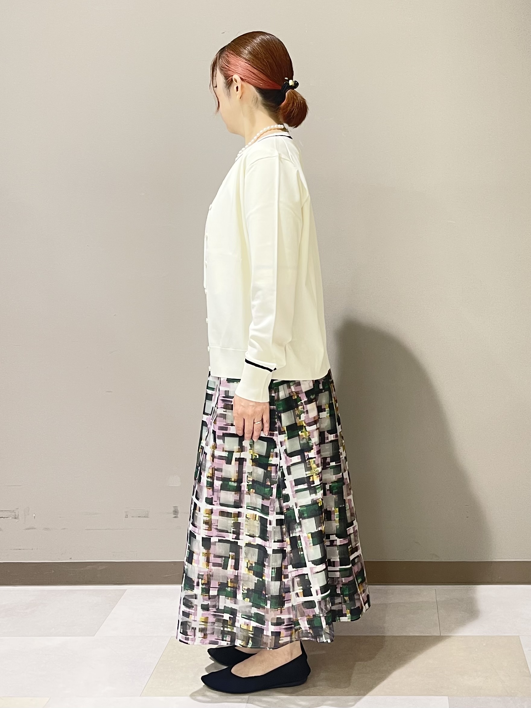 Tomoさんの「UNTITLED｜【アンサンブル可能】コンパクトニットカーディガン」を使ったコーディネート