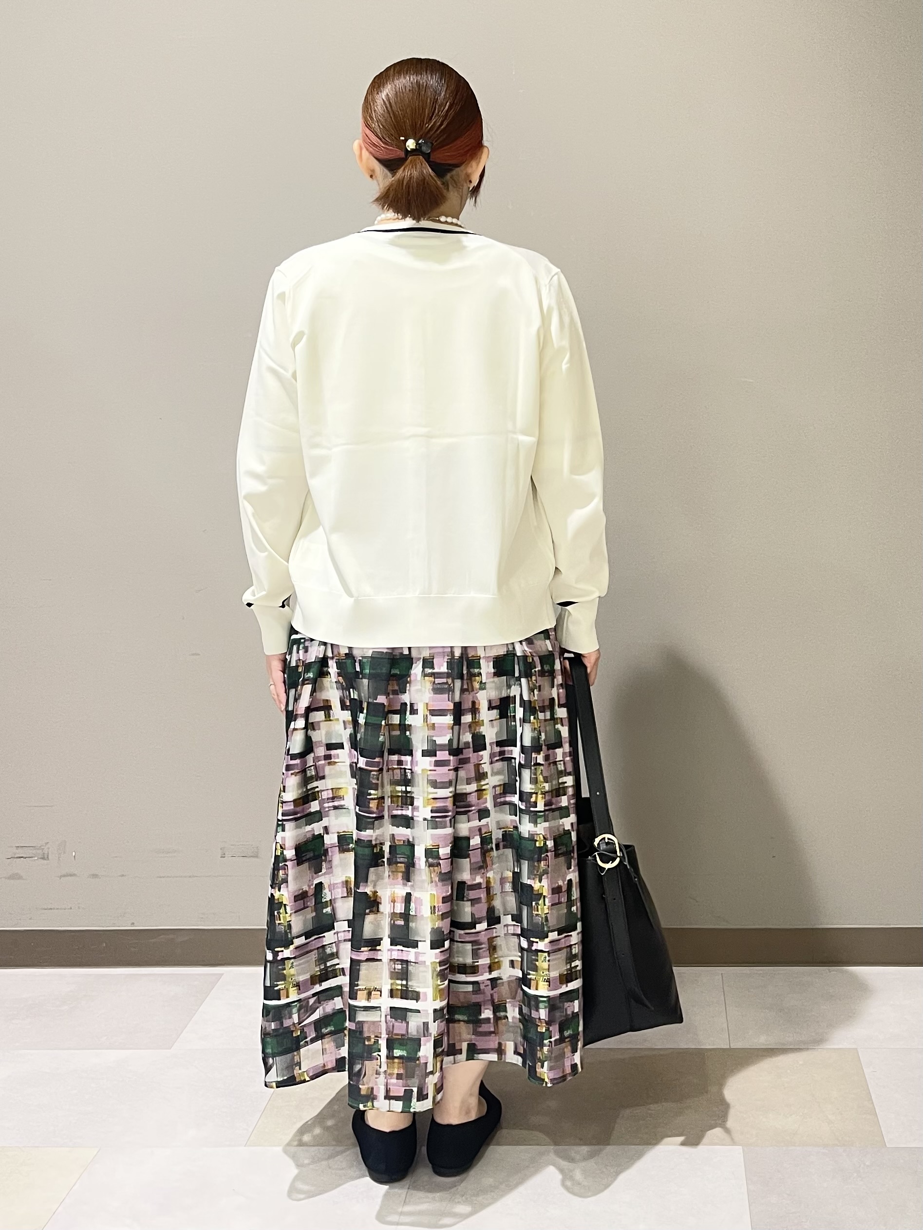 Tomoさんの「UNTITLED｜【アンサンブル可能】コンパクトニットカーディガン」を使ったコーディネート