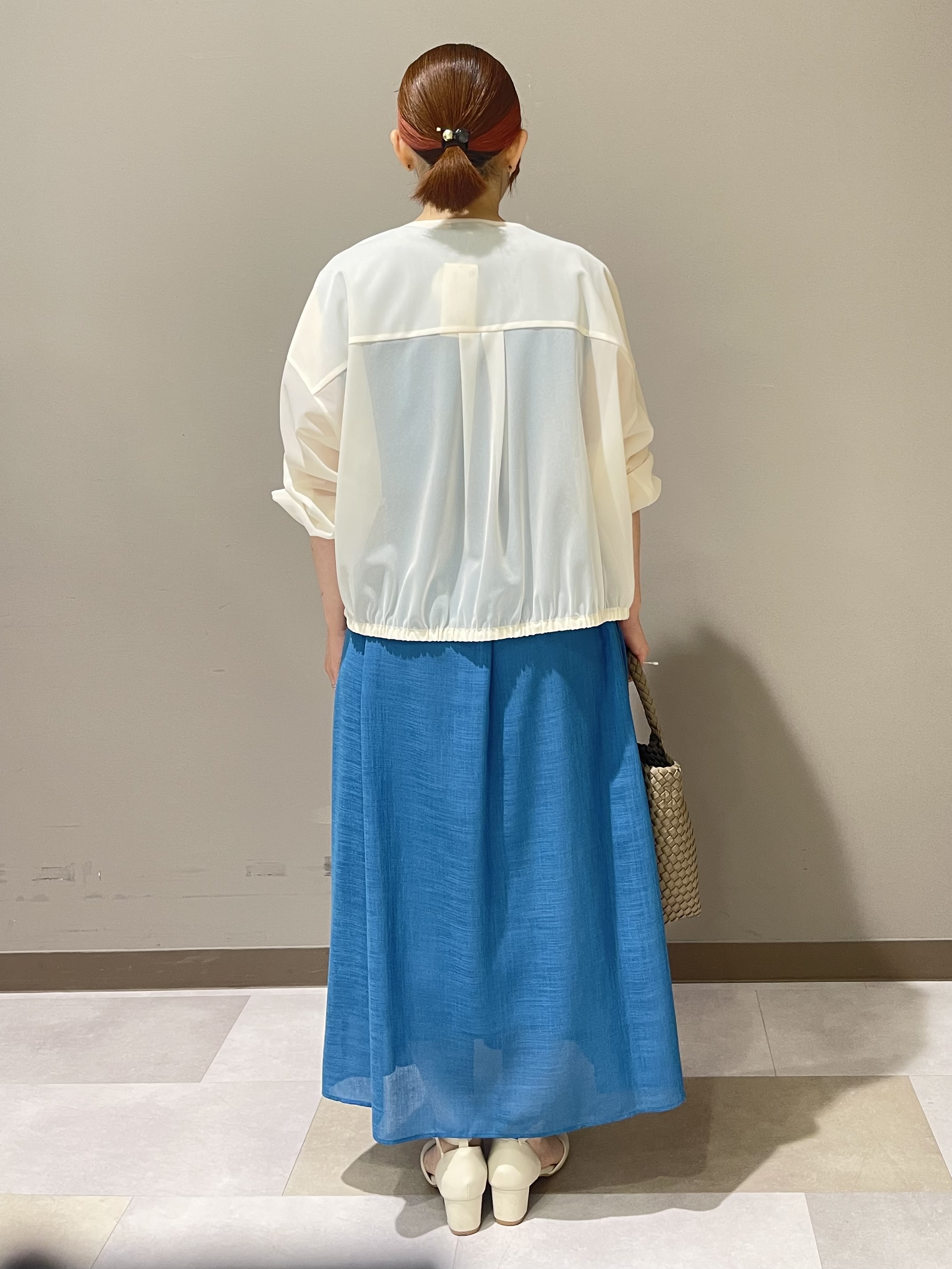 Tomoさんの「UNTITLED｜【通気性/前開きボタン】シアーVネックワンピース」を使ったコーディネート