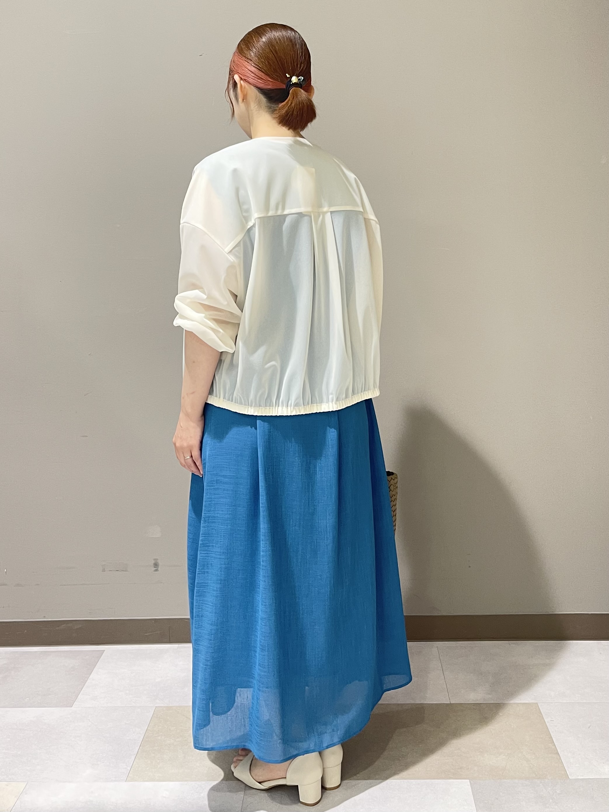 Tomoさんの「UNTITLED｜【通気性/前開きボタン】シアーVネックワンピース」を使ったコーディネート