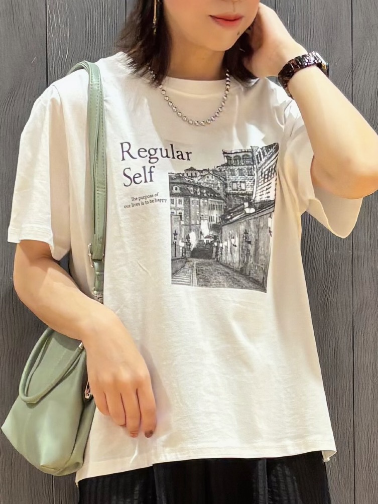meiさんの「SHOO･LA･RUE｜【綿100%/ひんやり/S-LL/洗濯機可】選べる5柄 大人のベーシックカラープリントTシャツ」を使ったコーディネート