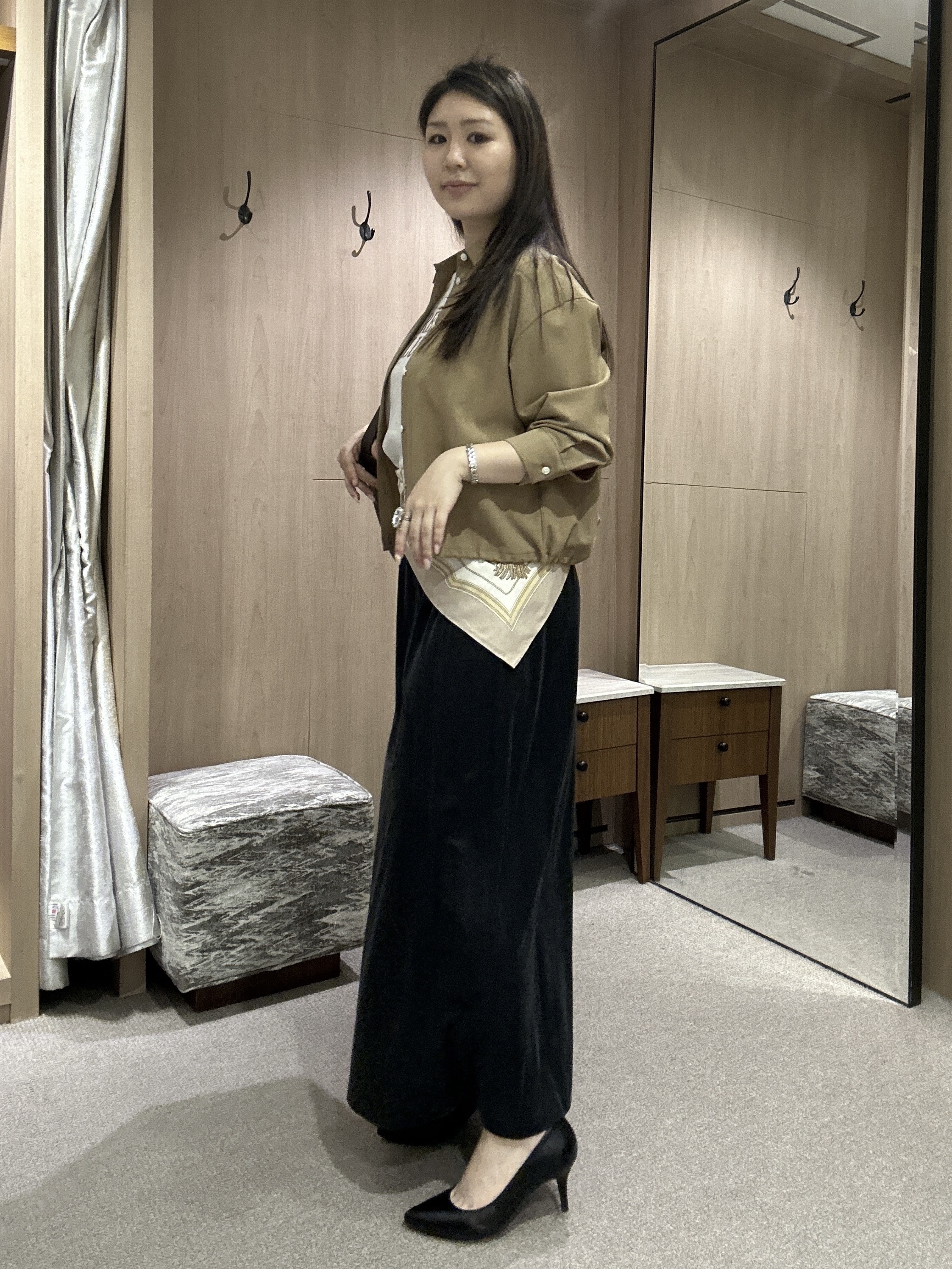 YURIさんの「UNTITLED｜【セットアップ可/UVカット/接触冷感】エアリークールドロストシャツ」を使ったコーディネート