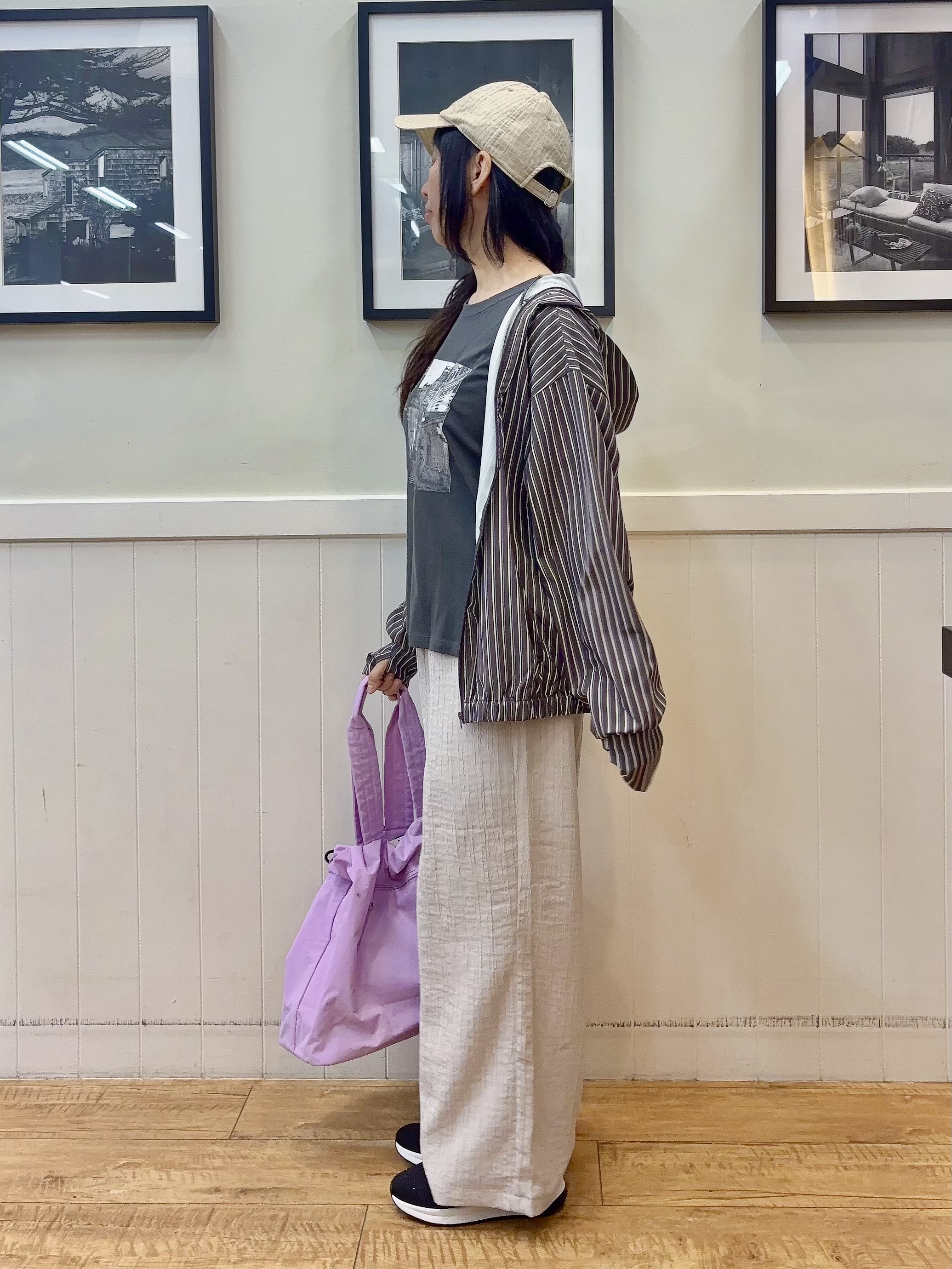 ゆうさんの「SHOO･LA･RUE｜【ひんやり/洗濯後しわになりにくい/S-LL】お顔も手の甲もしっかりカバー　日よけ・指穴付きUVパー」を使ったコーディネート