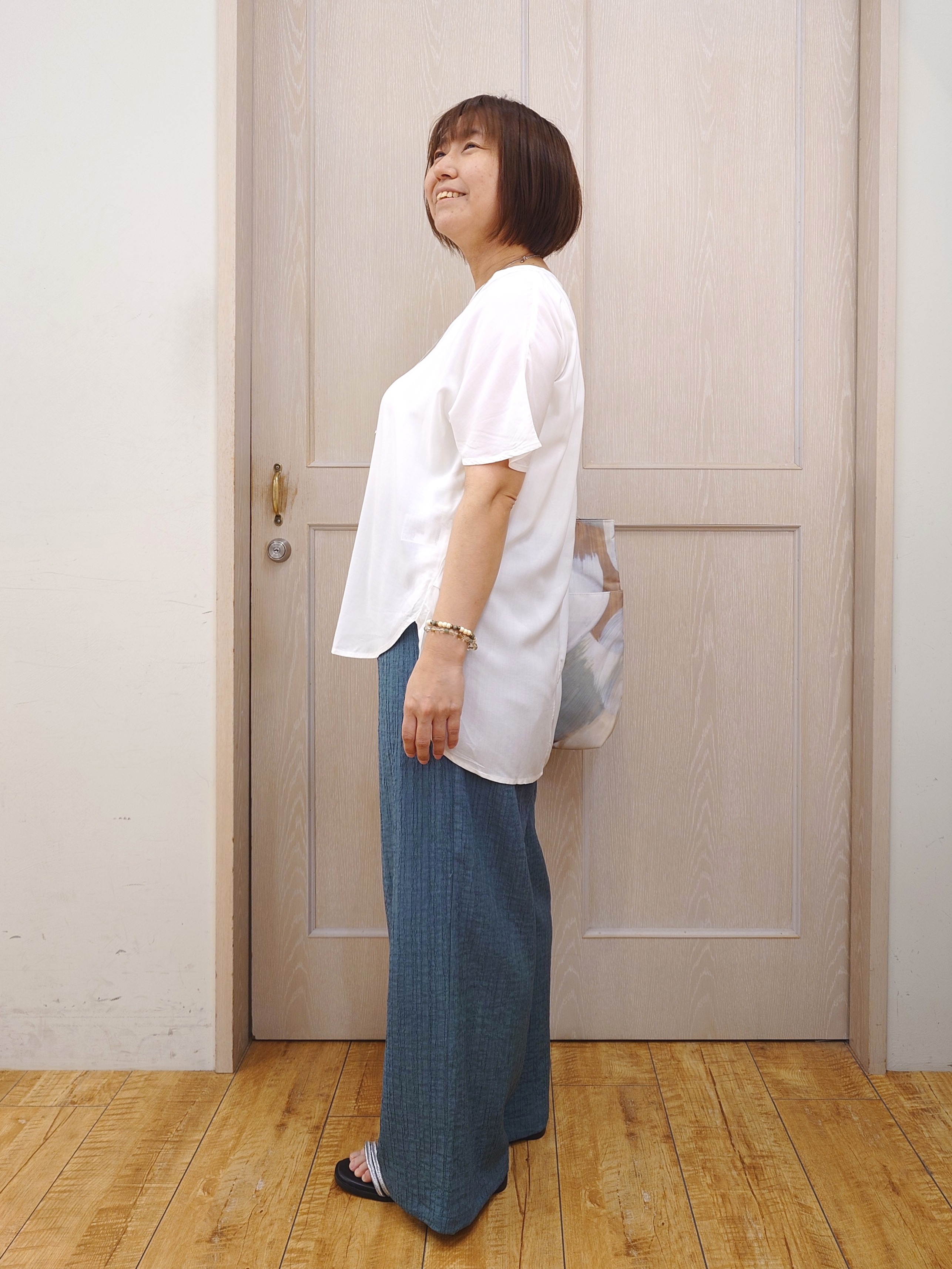 とろろさんの「SHOO･LA･RUE｜【洗濯機可/体型カバー】とろみタックスキッパーブラウス」を使ったコーディネート