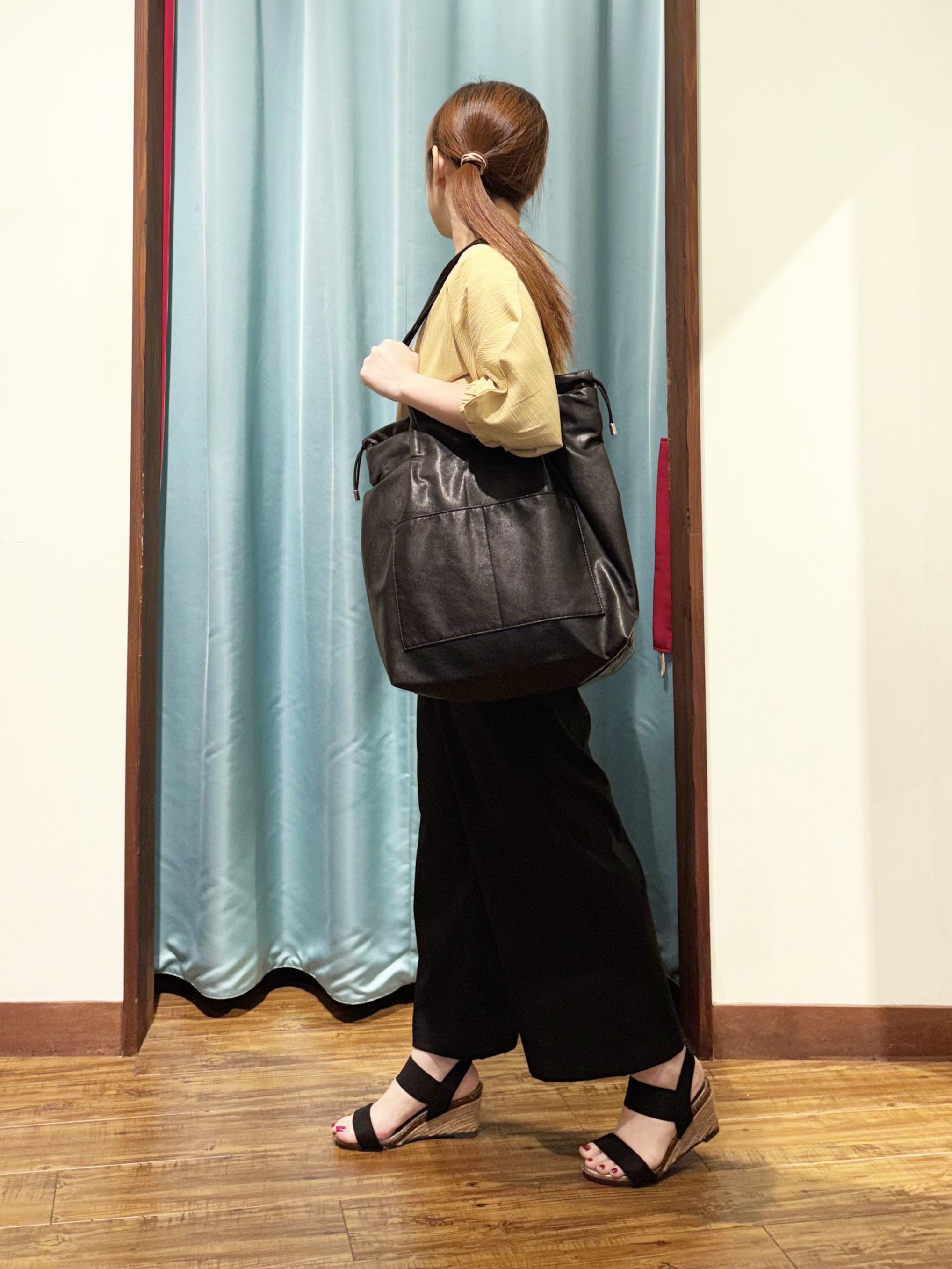 tukiさんの「SHOO･LA･RUE｜【インせず着られる/洗濯後しわになりにくい】シボシボドルマンブラウス」を使ったコーディネート