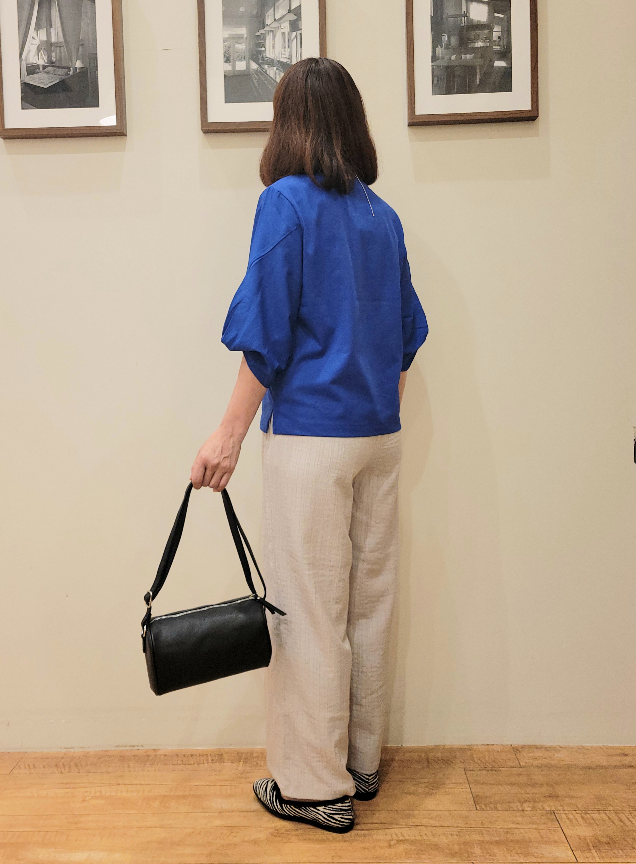 ユウさんの「SHOO･LA･RUE｜Tシャツ以上ブラウス未満 ツイストスリーブの上品トップス」を使ったコーディネート
