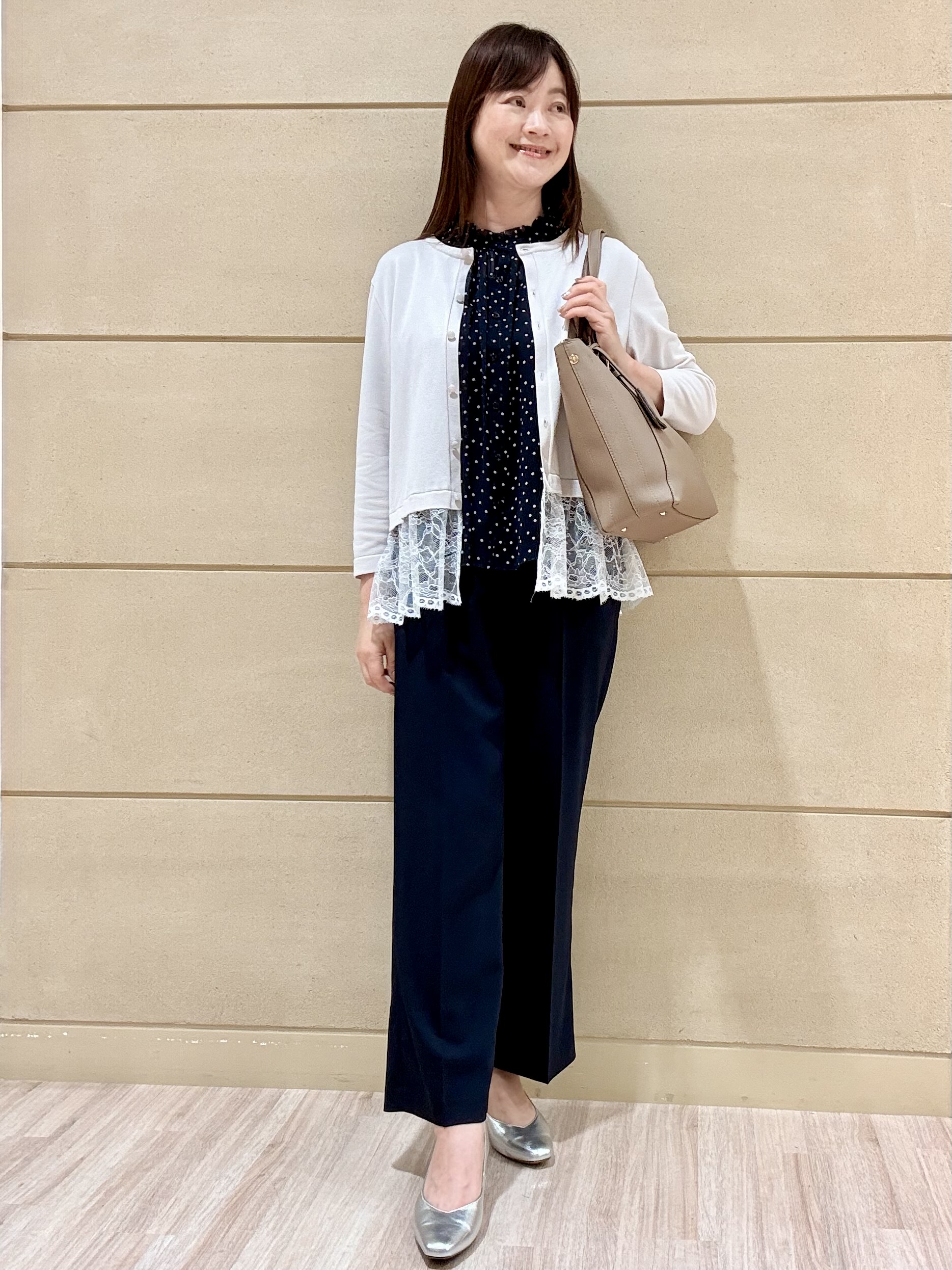 Marさんの「Reflect｜【セットアップ／手洗い可】ドット柄シアーブラウス」を使ったコーディネート