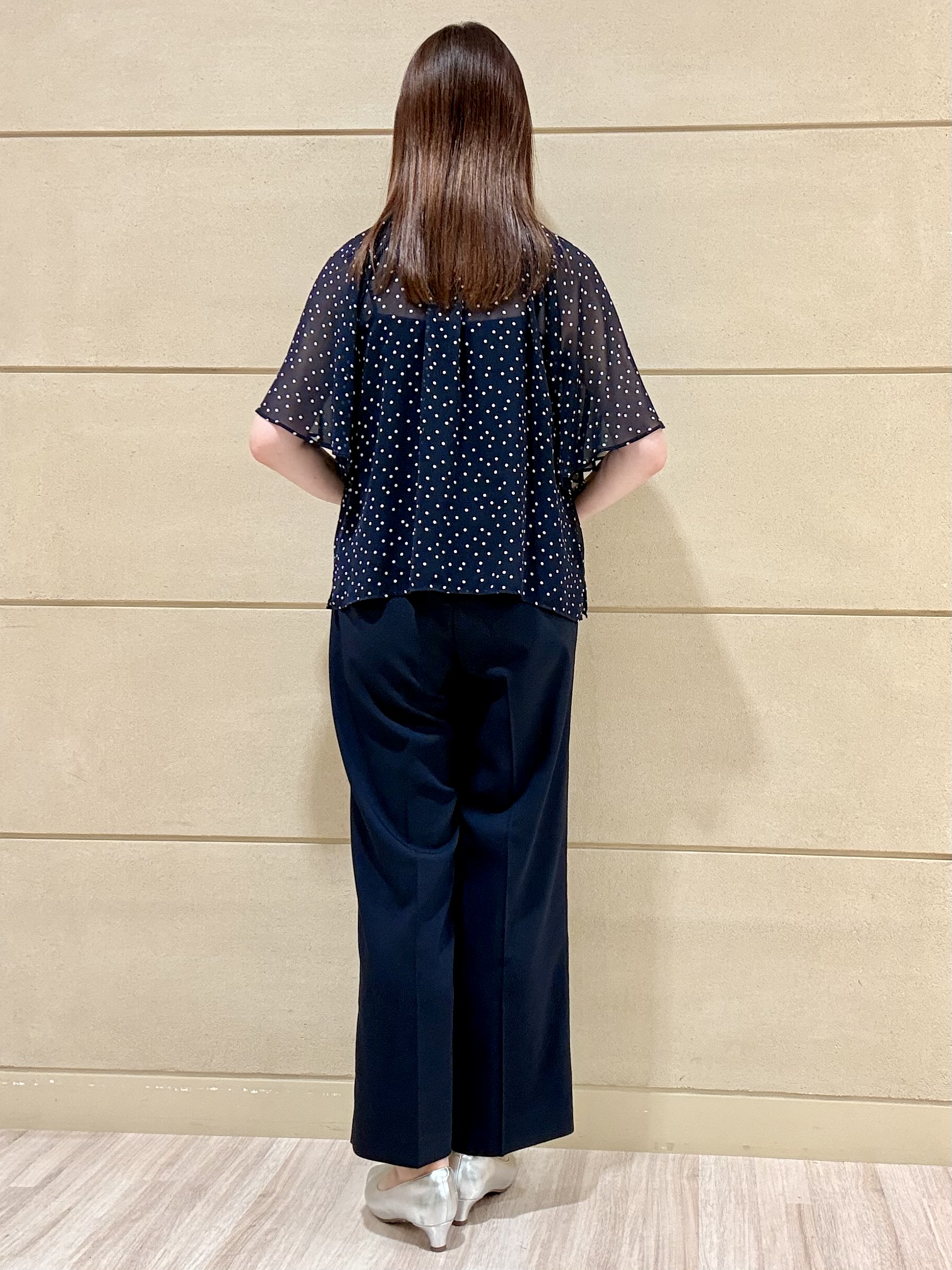 Marさんの「Reflect｜【セットアップ／手洗い可】ドット柄シアーブラウス」を使ったコーディネート
