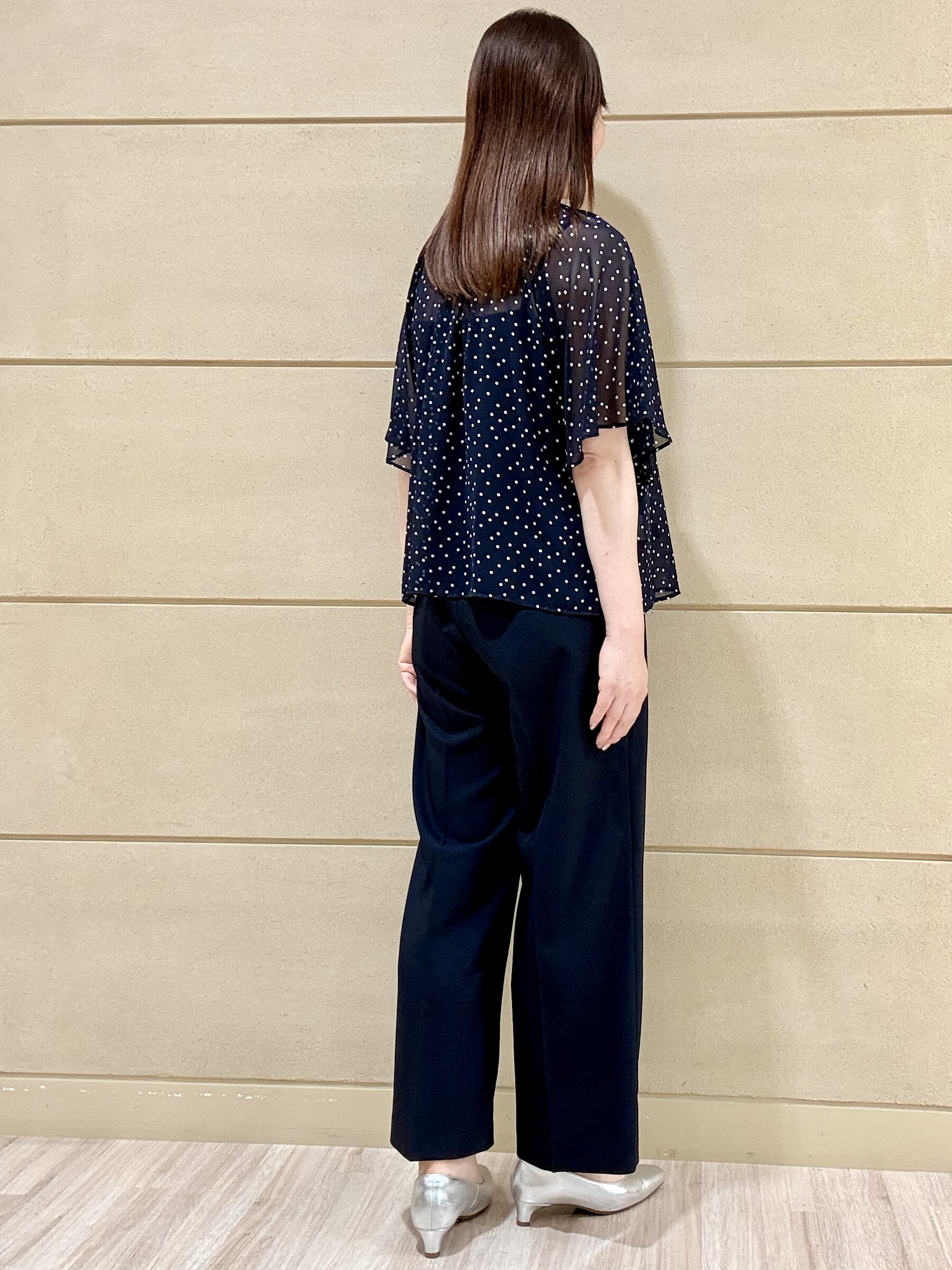 Marさんの「Reflect｜【セットアップ／手洗い可】ドット柄シアーブラウス」を使ったコーディネート