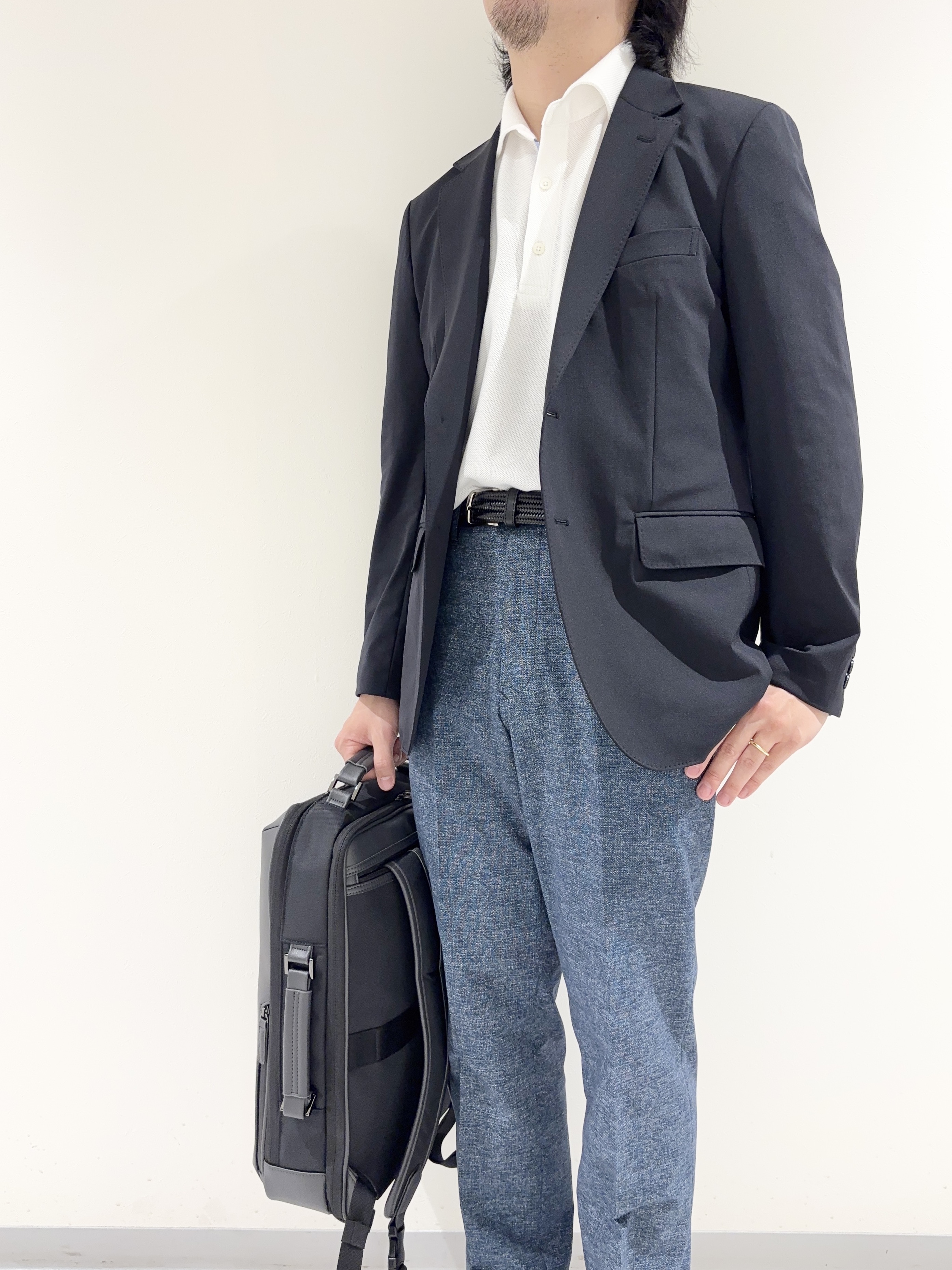 及川さんの「TAKEO KIKUCHI｜【360&deg;ストレッチ/軽量】None Of Stress ライト ジャケット（セットアップ対応）」を使ったコーディネート