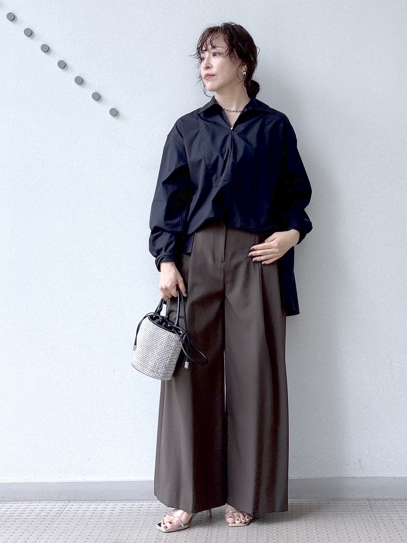 kawamuraさんの「DRESSTERIOR｜【接触冷感/UVカット/着回し】スキッパーブラウス」を使ったコーディネート