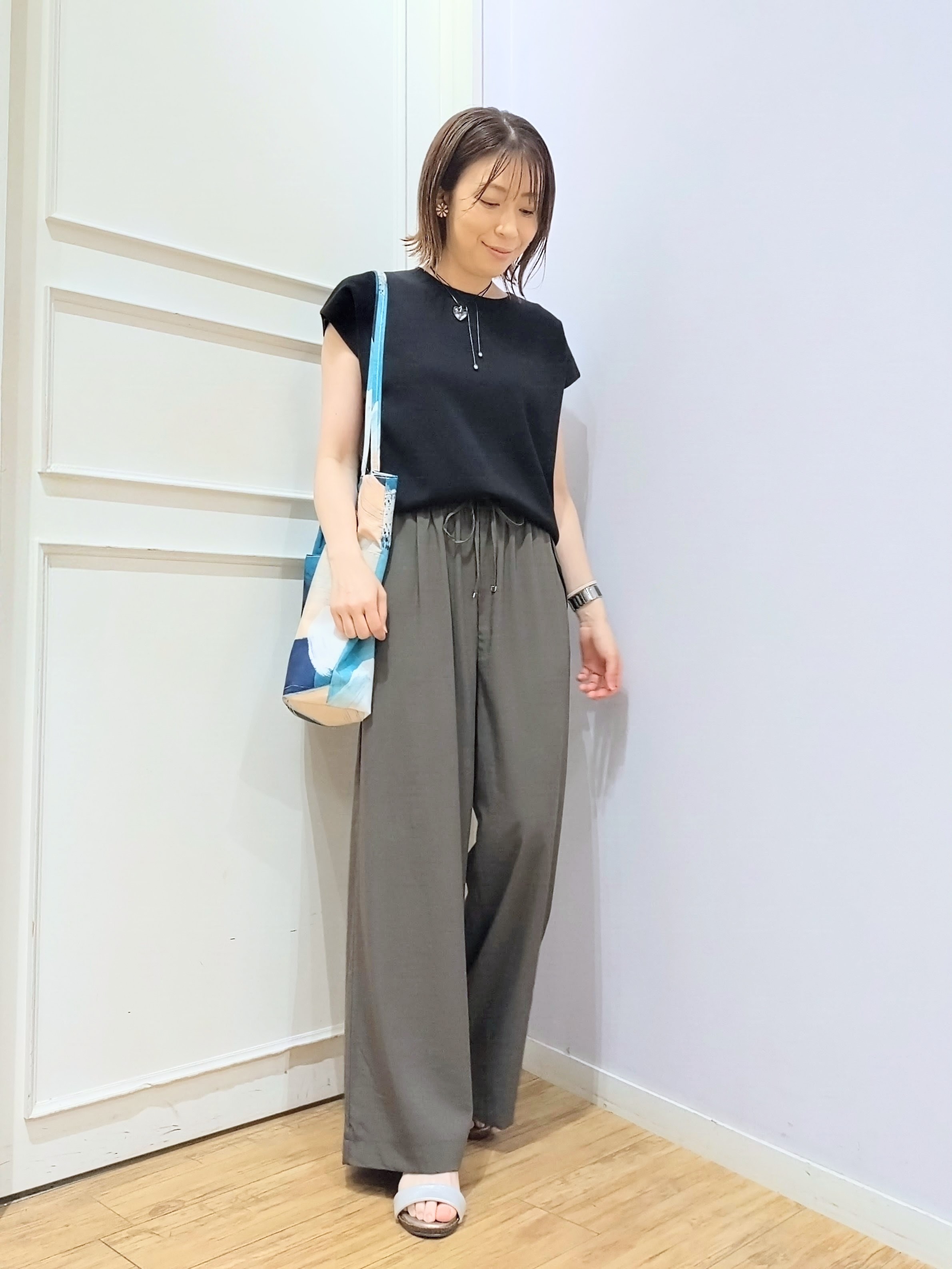 miomioさんの「SHOO･LA･RUE｜【ひんやり/洗濯機可/S-LL】インせず着られる 大人シンプルサマーニット」を使ったコーディネート