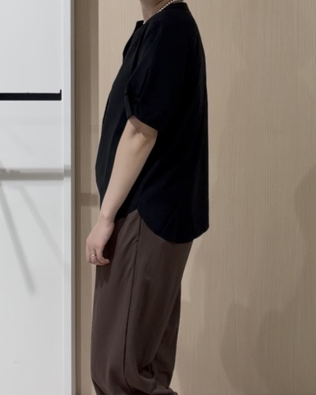 ひらしーさんの「SHOO･LA･RUE｜【洗濯後しわになりにくい／インせずきまる】麻調ハシゴレーススキッパーブラウス」を使ったコーディネート