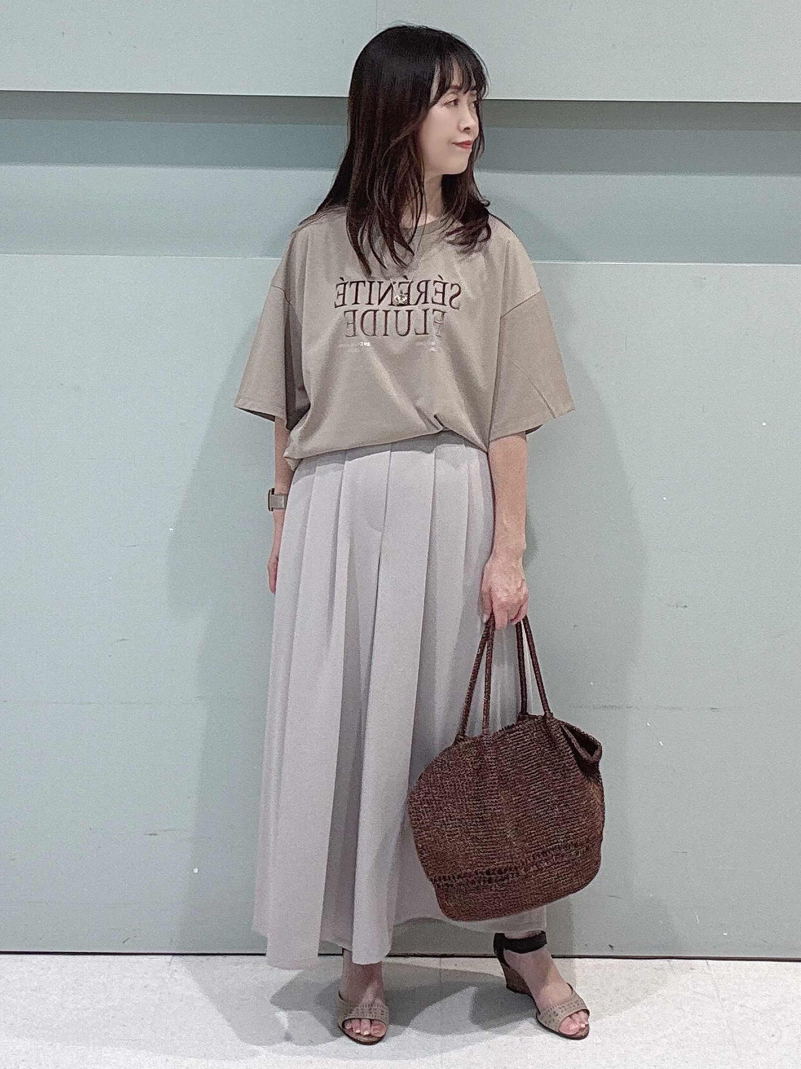 makiさんの「UNTITLED｜ベロアプリントロゴT」を使ったコーディネート