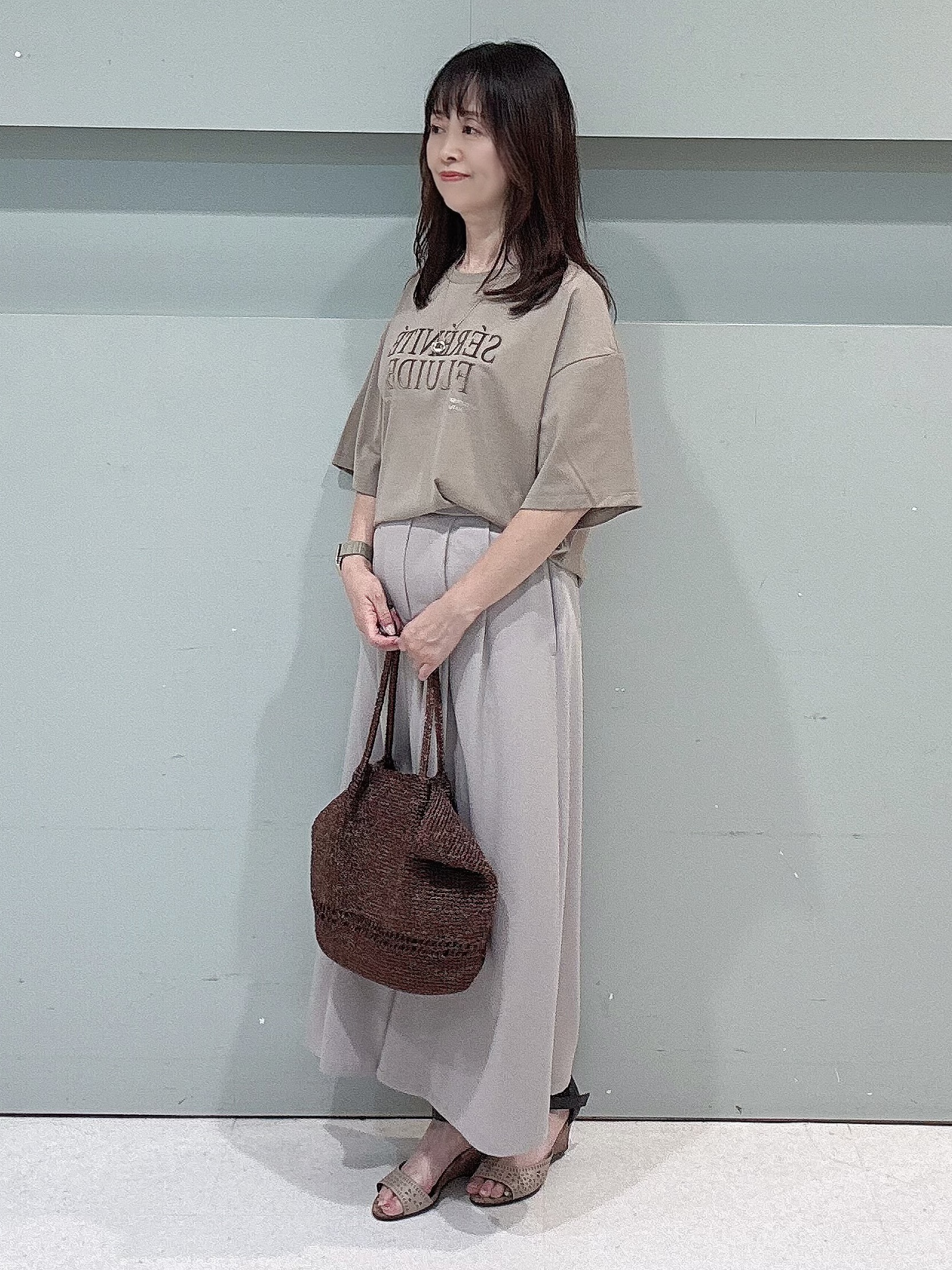 makiさんの「UNTITLED｜ベロアプリントロゴT」を使ったコーディネート