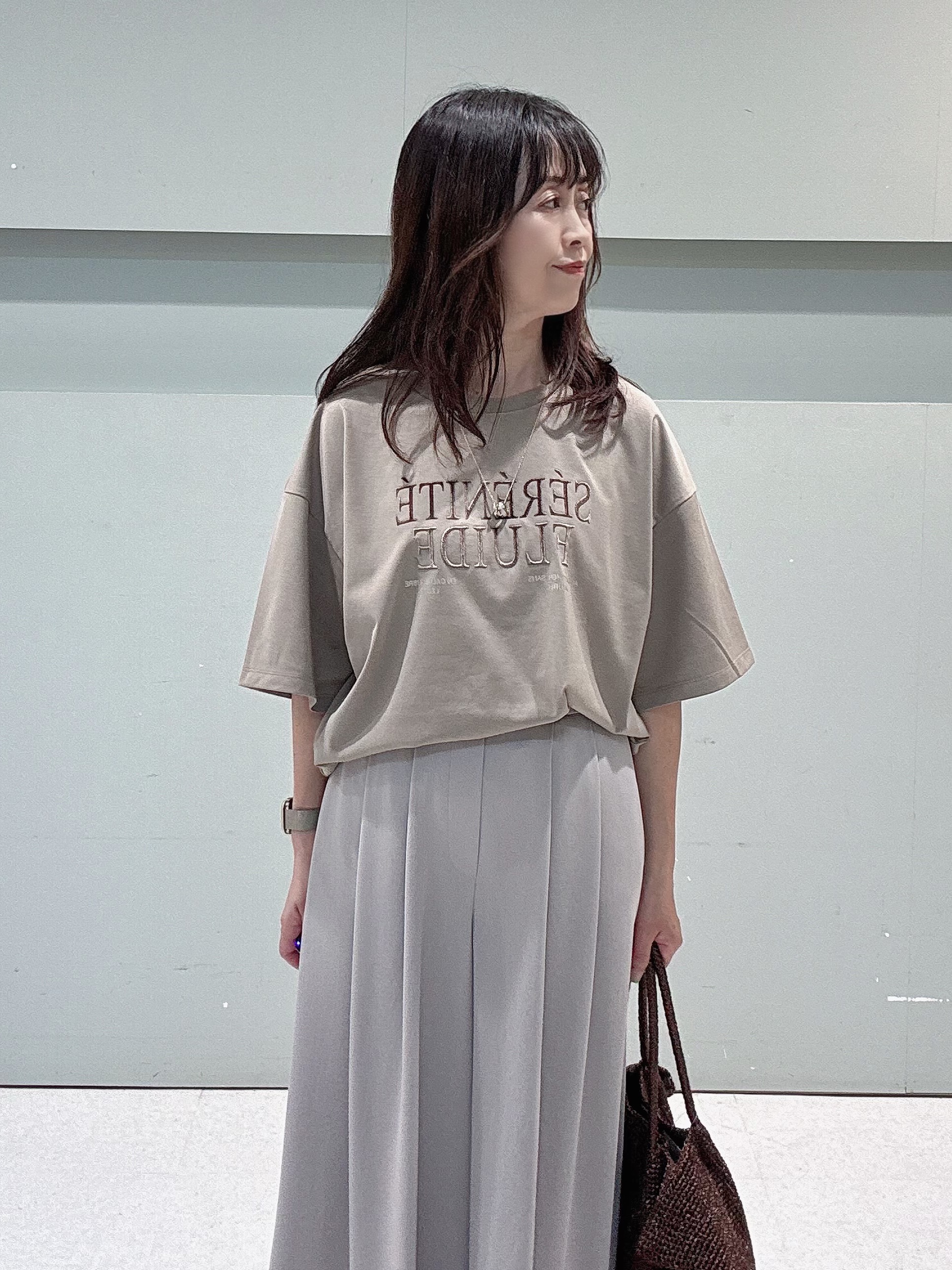 makiさんの「UNTITLED｜ベロアプリントロゴT」を使ったコーディネート