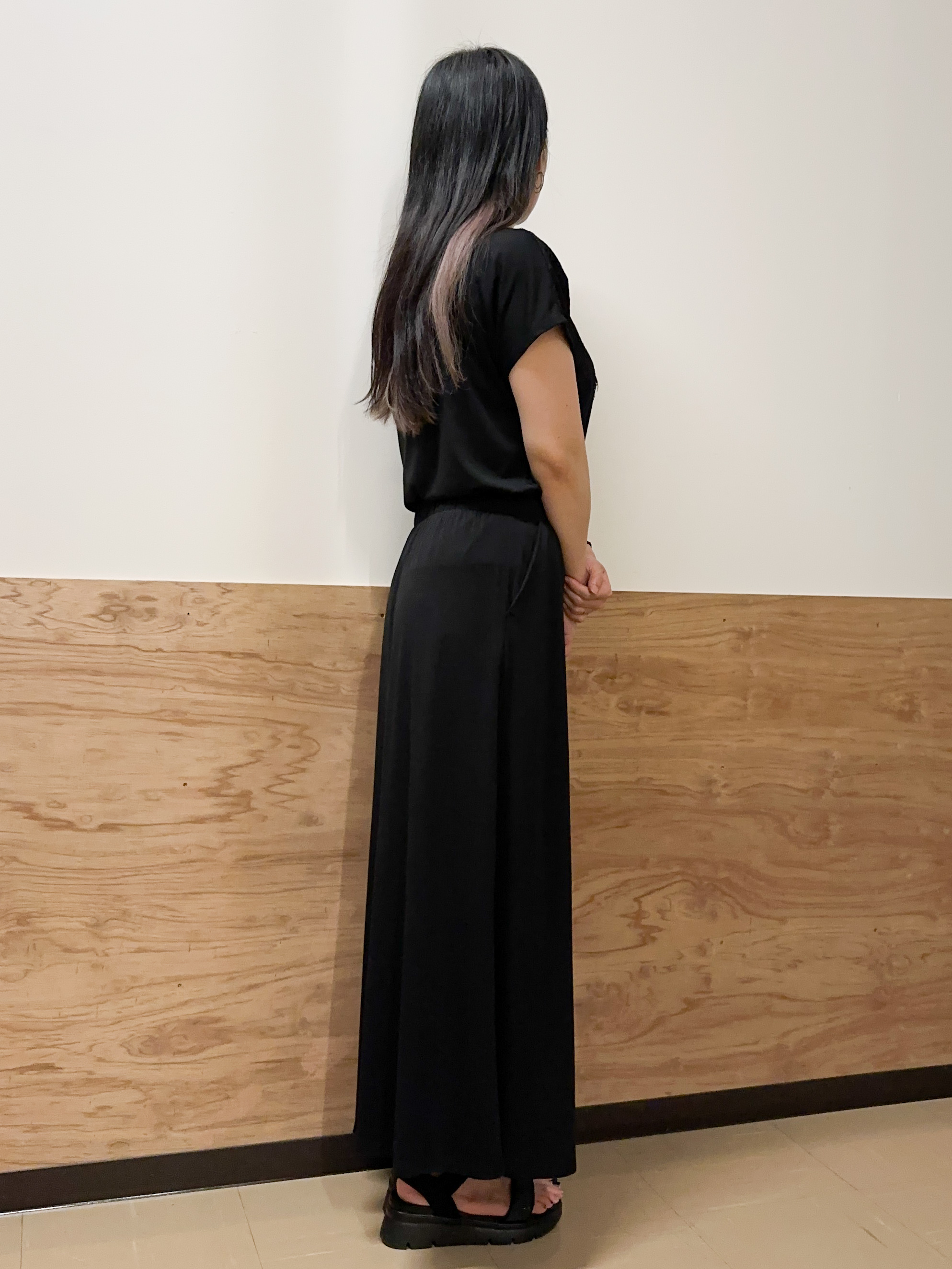 すーさんの「grove｜【持続冷感/SET UP可】ひんやりポンチシリーズ／フロントレースドルマンカットソー」を使ったコーディネート