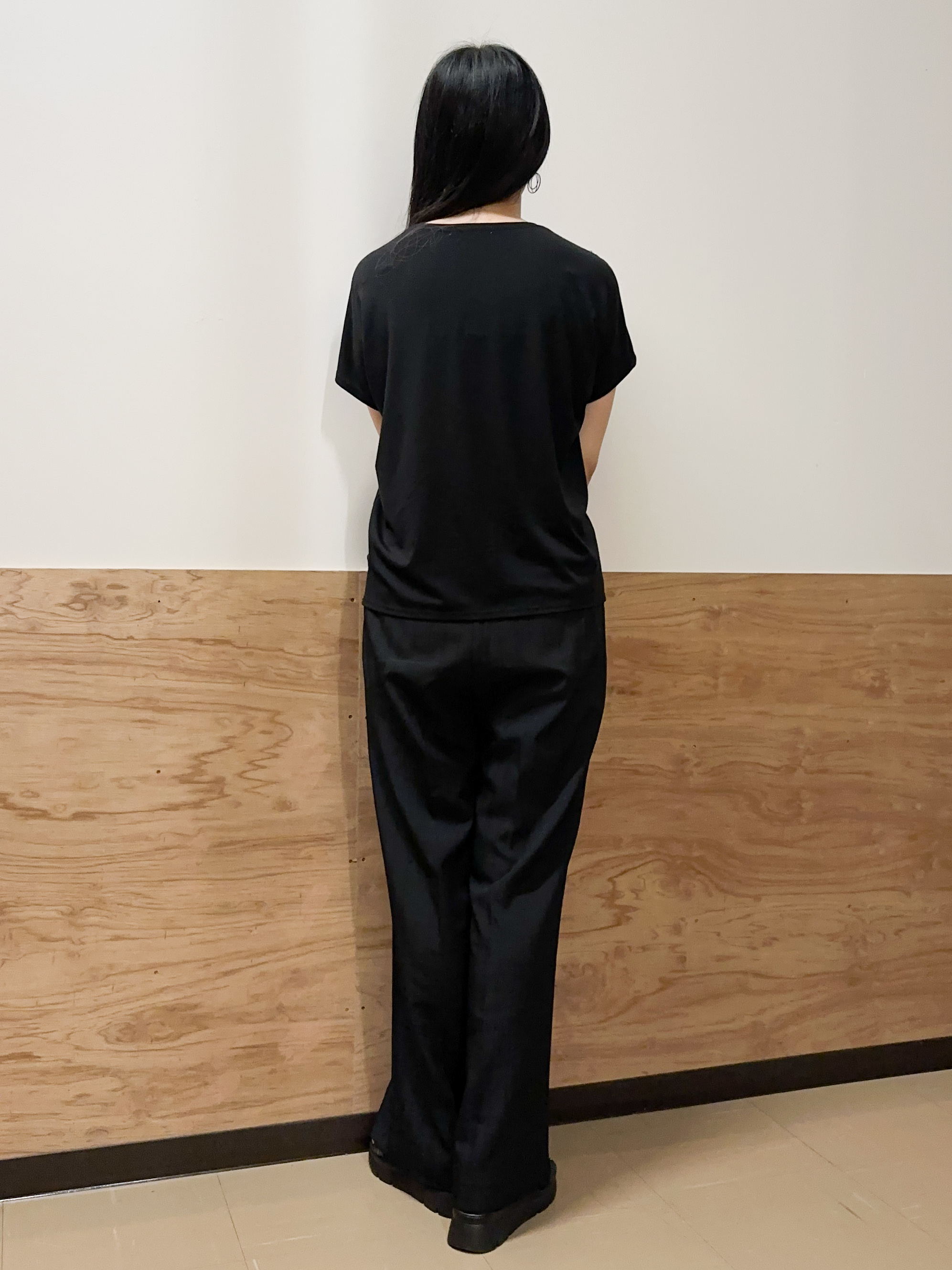 すーさんの「grove｜【持続冷感/SET UP可】ひんやりポンチシリーズ／フロントレースドルマンカットソー」を使ったコーディネート