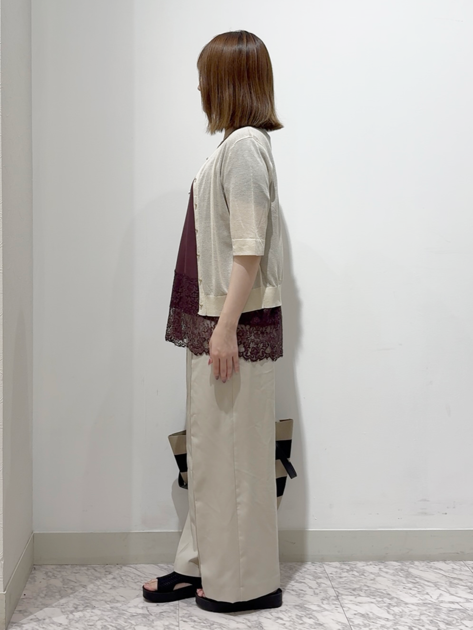 しかっちさんの「grove｜【持続冷感/SET UP可】ひんやりポンチシリーズ／裾レースドルマンカットソー」を使ったコーディネート