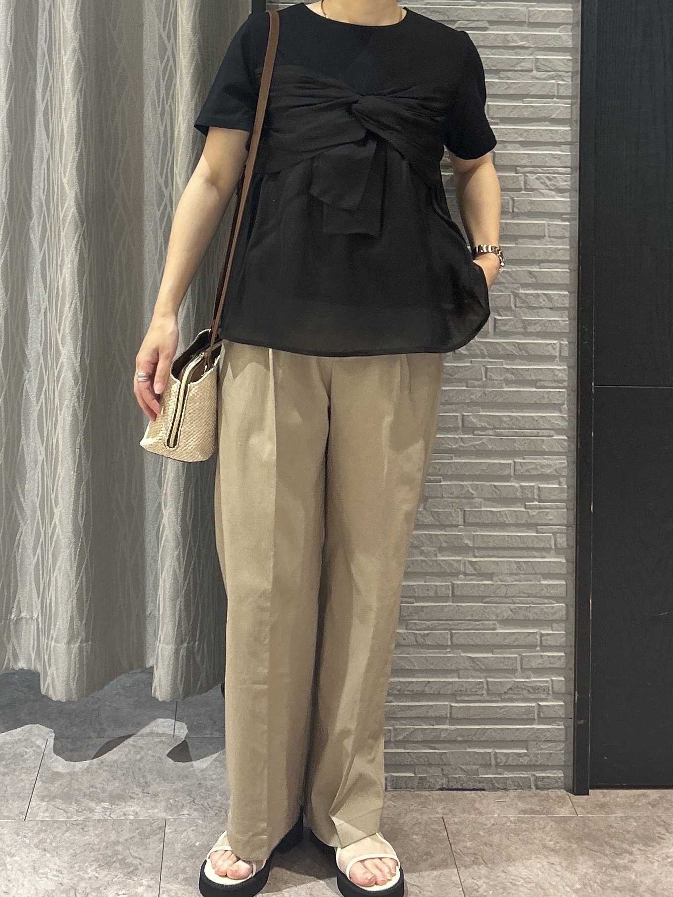 ga_riさんの「THE SHOP TK｜【ひんやり／吸水速乾／UV】ビスチェ風 切り替えTシャツ」を使ったコーディネート