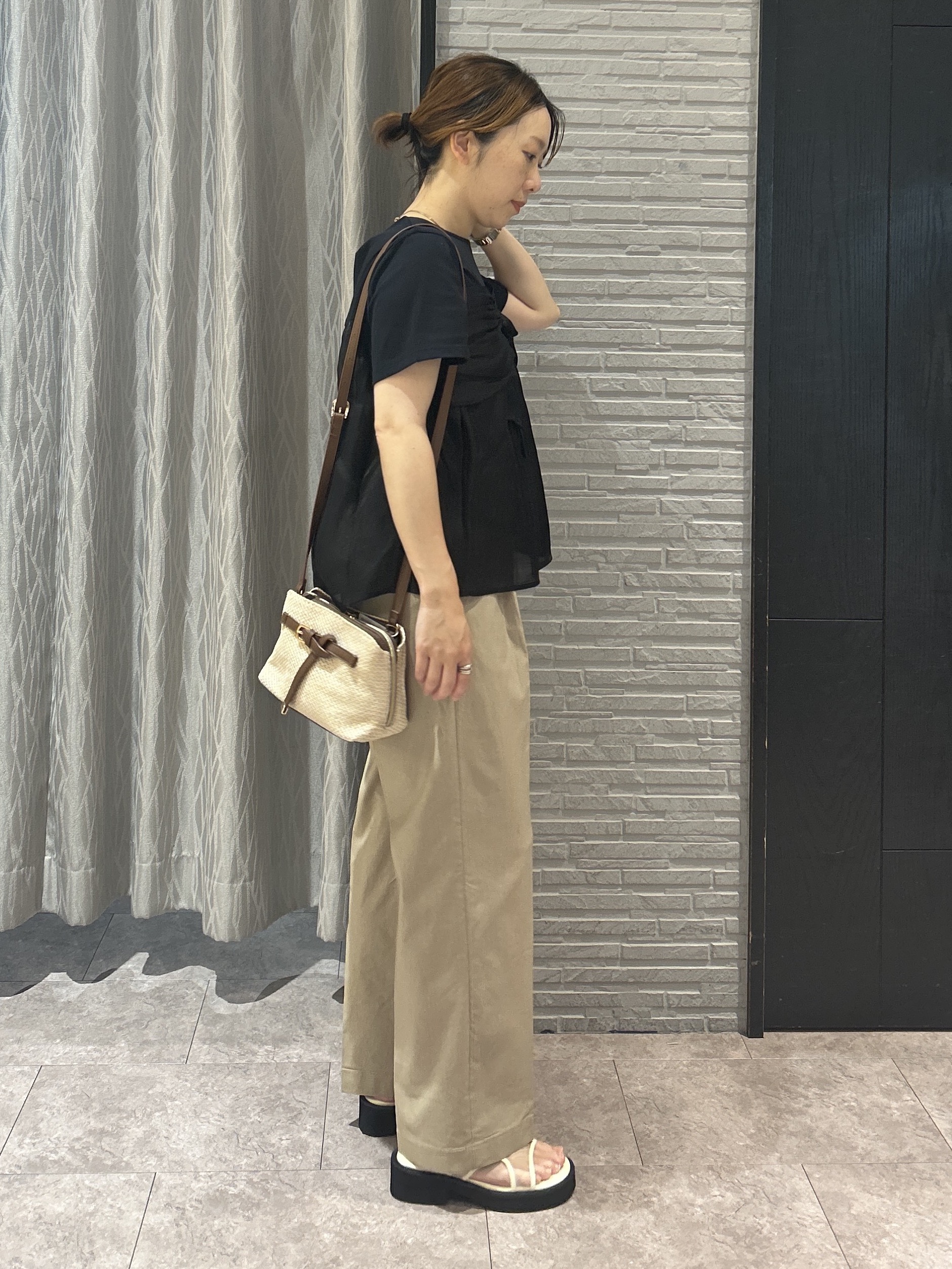 ga_riさんの「THE SHOP TK｜【ひんやり／吸水速乾／UV】ビスチェ風 切り替えTシャツ」を使ったコーディネート
