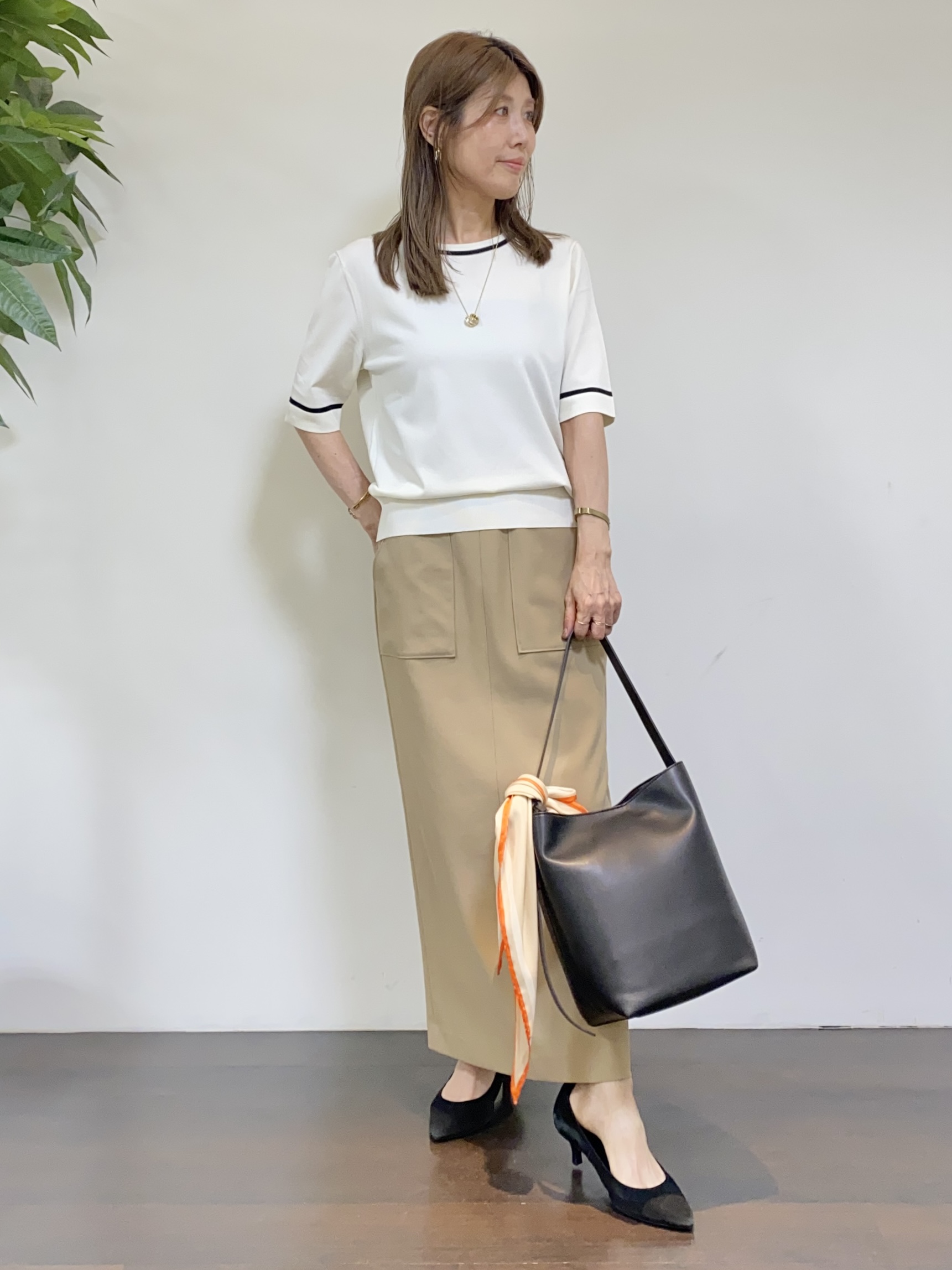 tomoさんの「UNTITLED｜【アンサンブル可能】コンパクトニットカーディガン」を使ったコーディネート