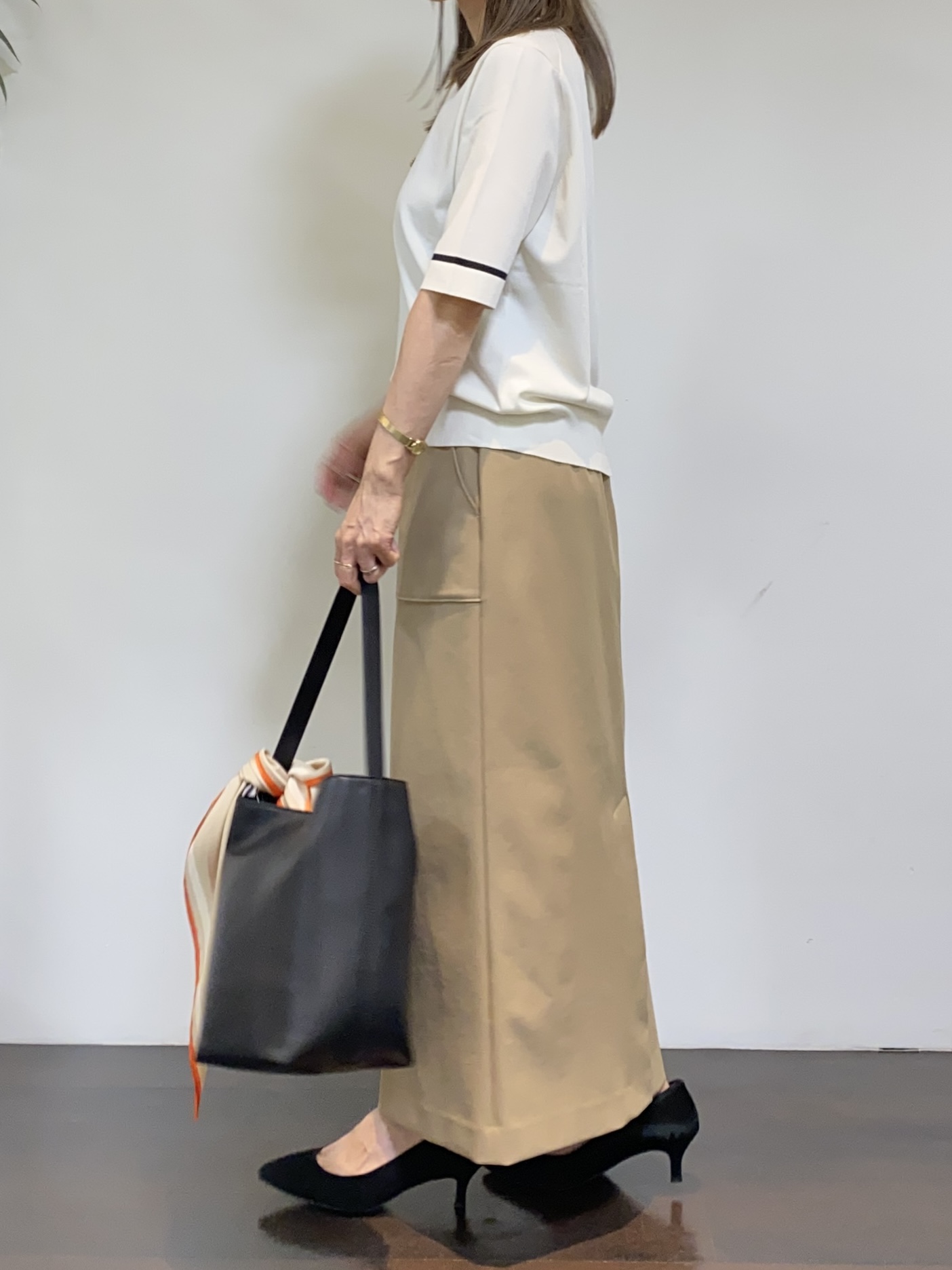 tomoさんの「UNTITLED｜【アンサンブル可能】コンパクトニットカーディガン」を使ったコーディネート