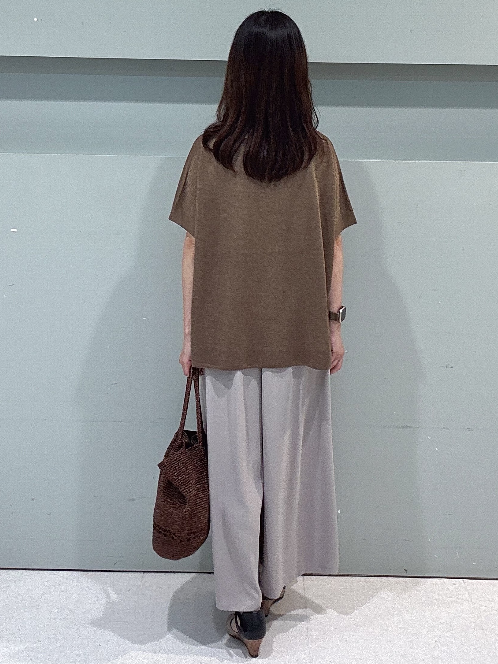 makiさんの「UNTITLED｜【アンサンブル可/品のある透け感】Tシャツ風ニットトップス」を使ったコーディネート