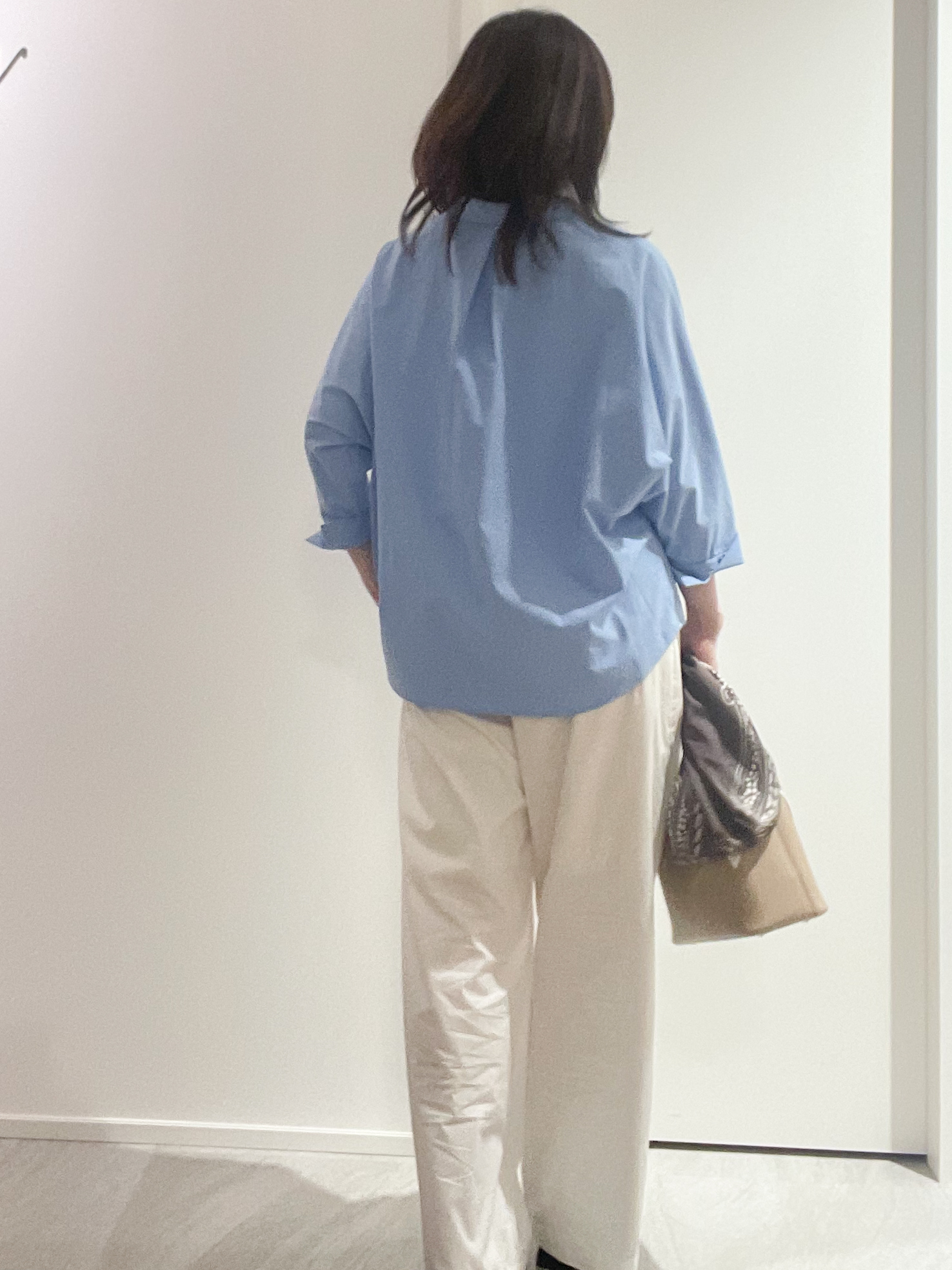 めいさんの「UNTITLED｜【接触冷感/吸水速乾/UVカット】ドルマンスリーブシャツ」を使ったコーディネート