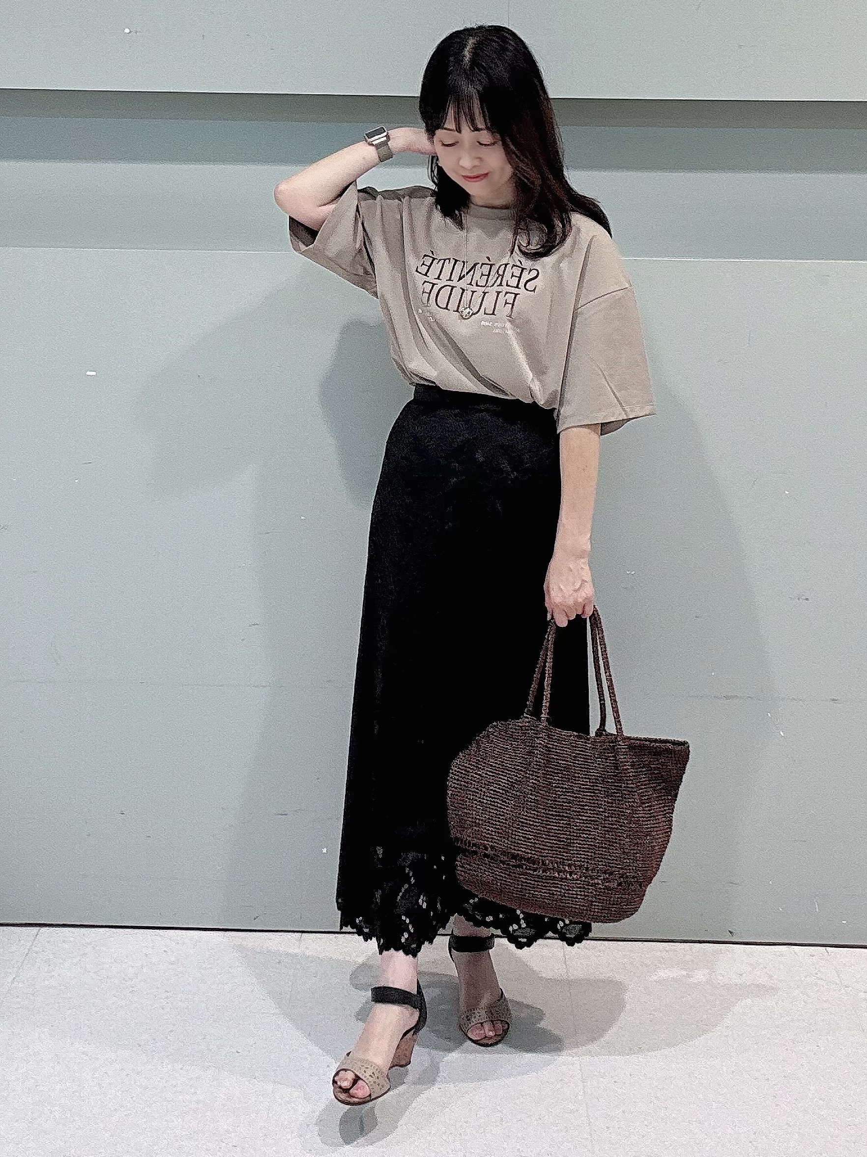makiさんの「UNTITLED｜ベロアプリントロゴT」を使ったコーディネート