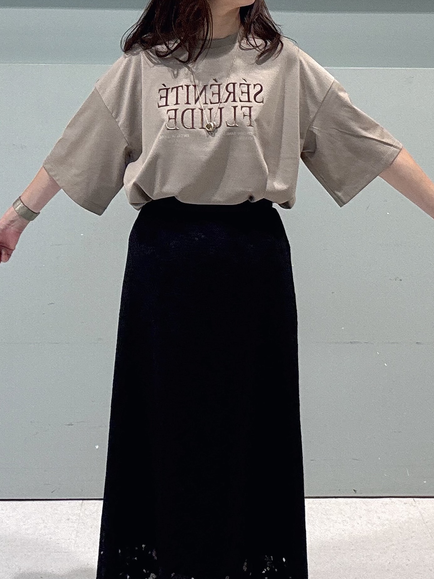 makiさんの「UNTITLED｜ベロアプリントロゴT」を使ったコーディネート