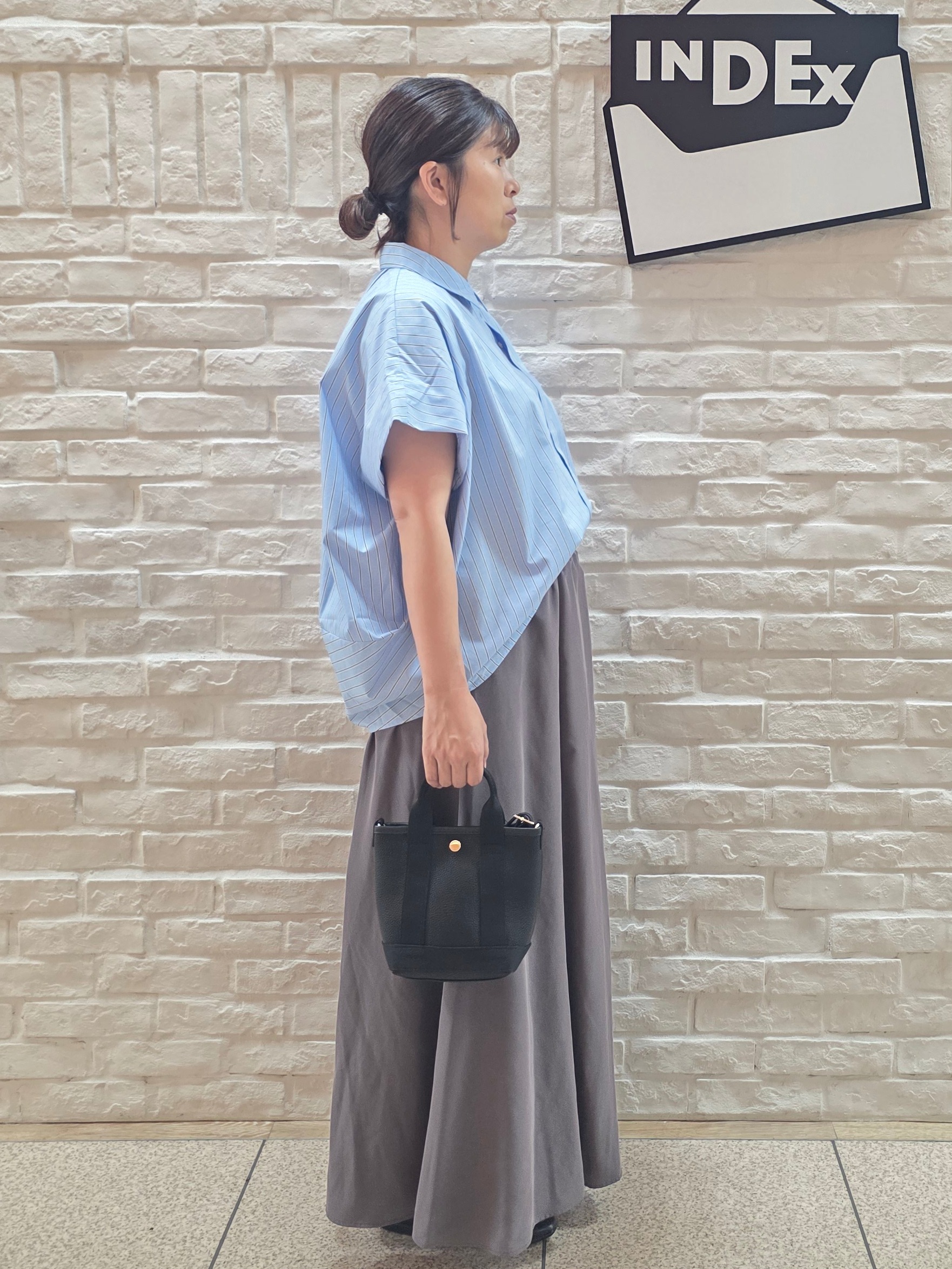 mamiさんの「index｜タックニュアンスフォルムシャツ【洗濯機OK】」を使ったコーディネート