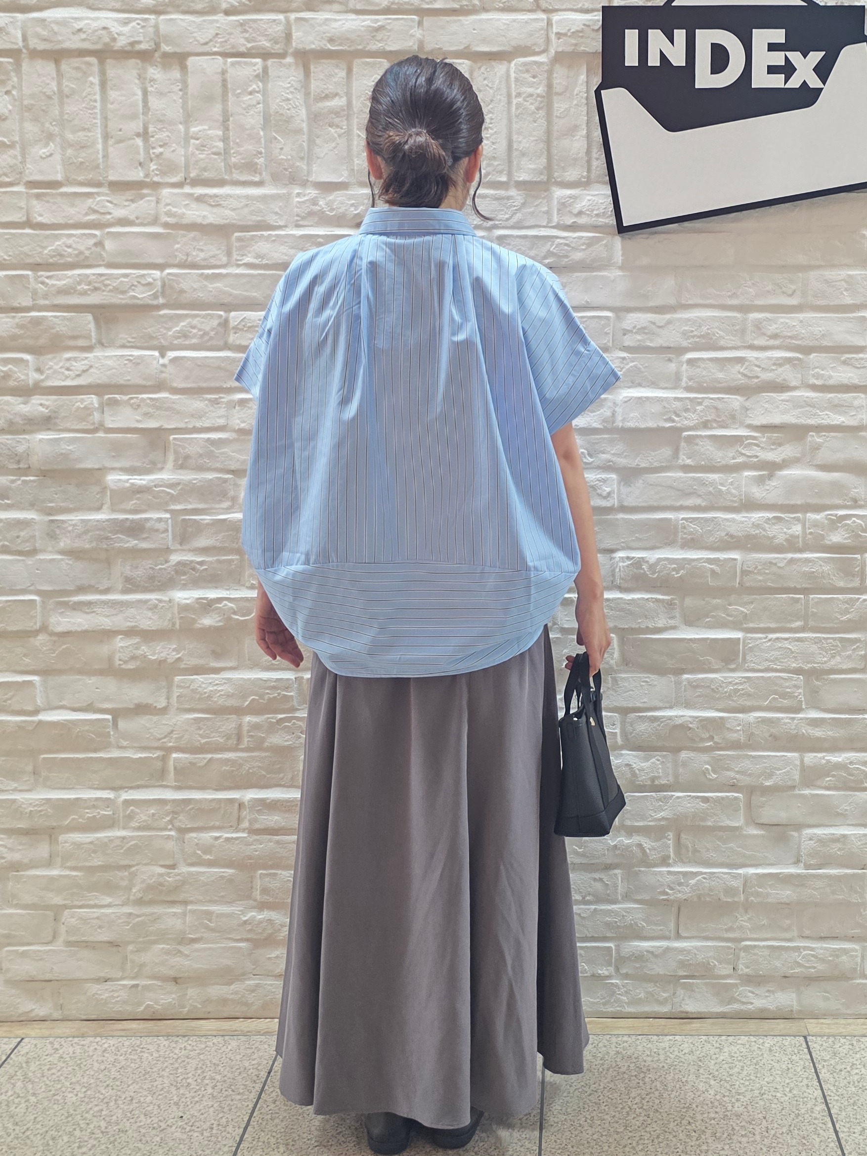 mamiさんの「index｜タックニュアンスフォルムシャツ【洗濯機OK】」を使ったコーディネート