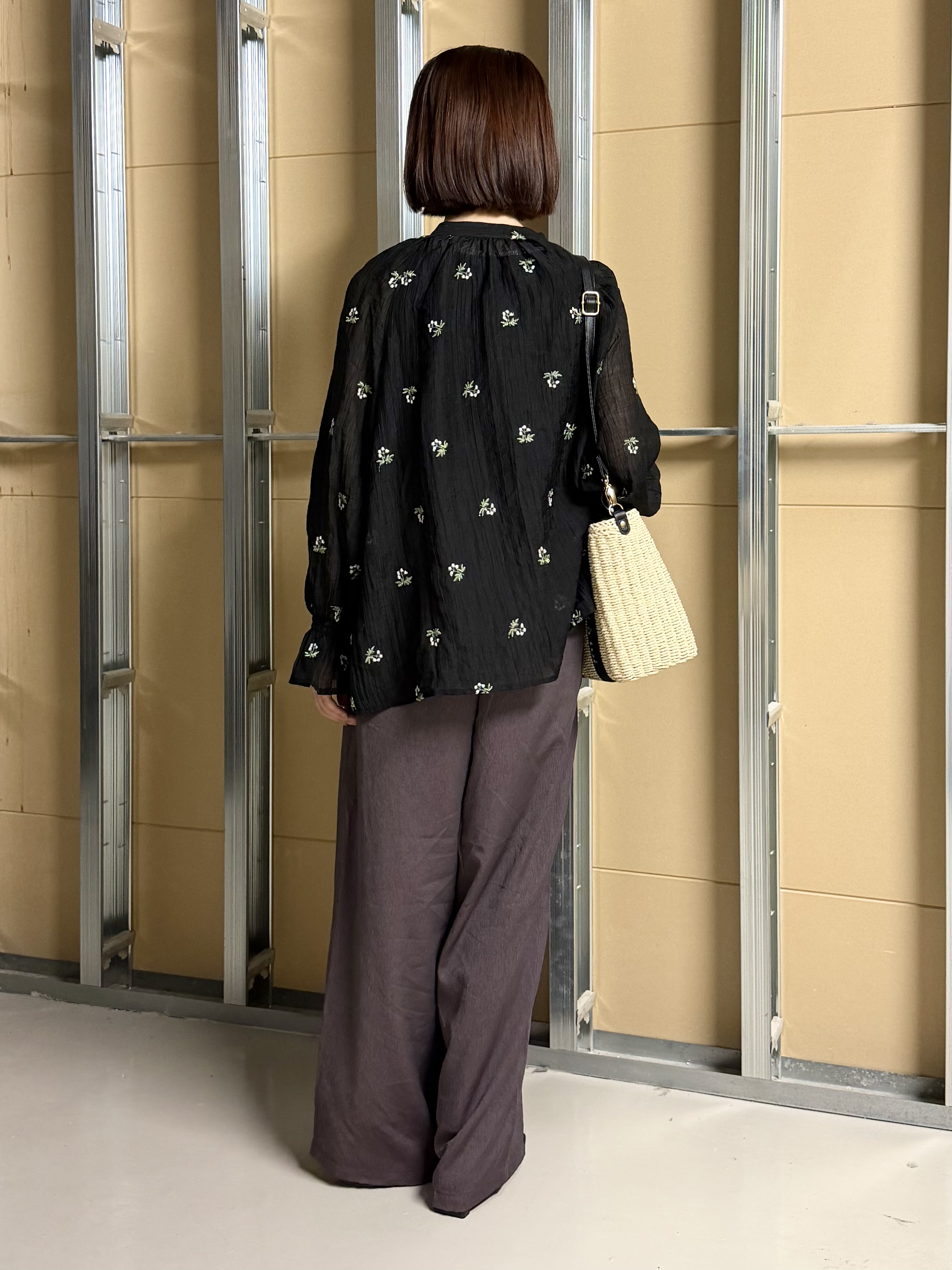 sahoさんの「THE SHOP TK｜華やぎを添える 花柄刺繍ブラウス」を使ったコーディネート