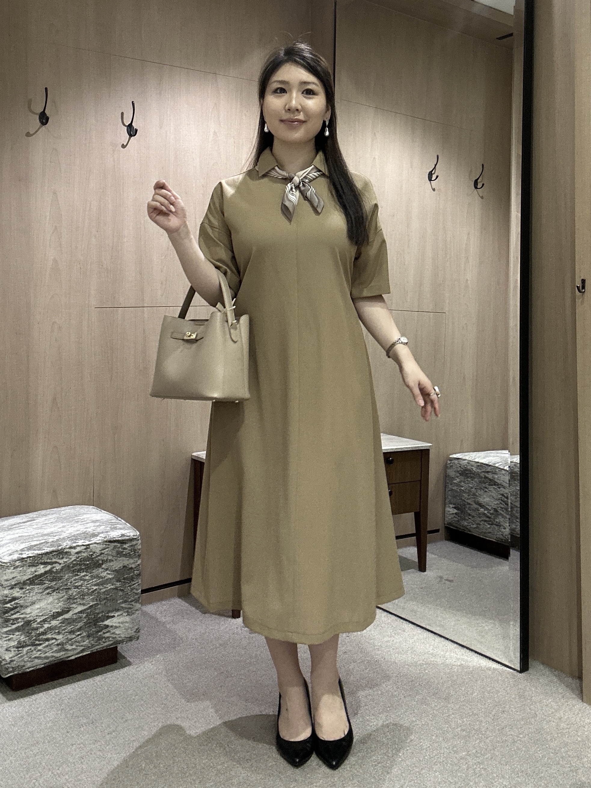YURIさんの「UNTITLED｜【古畑星夏さん着用】スクエアラインプリントスカーフ」を使ったコーディネート